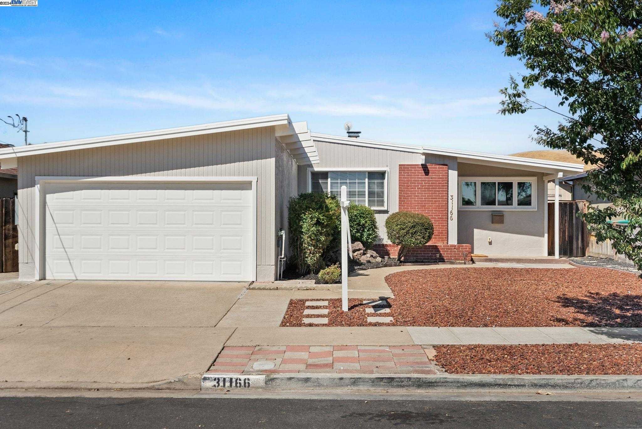 Neighborhood Neighborhood-32