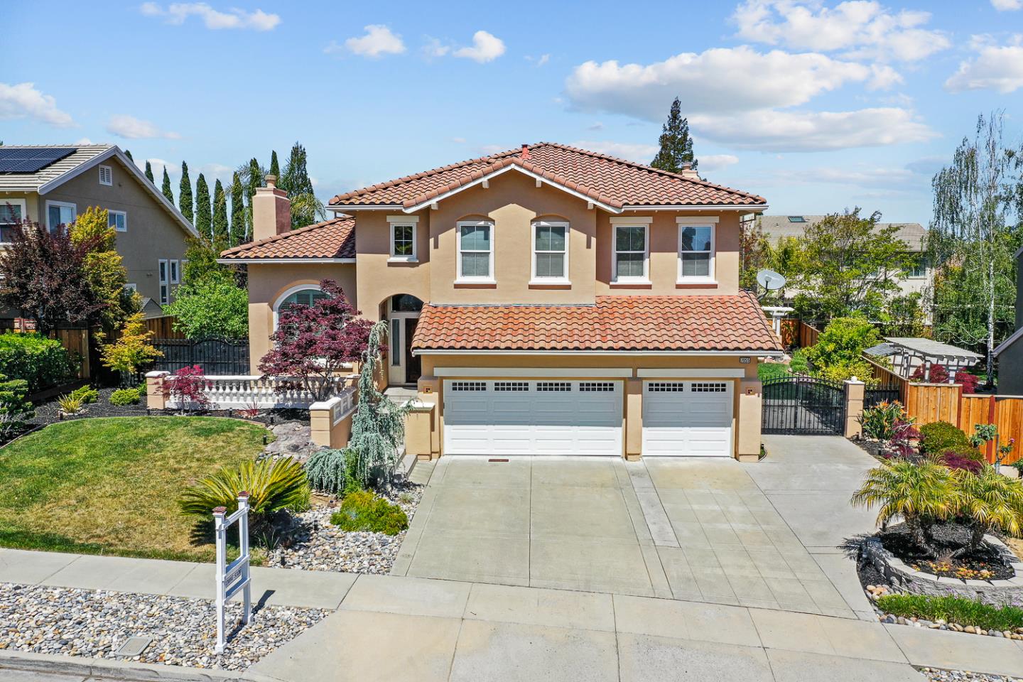 Neighborhood Neighborhood-38