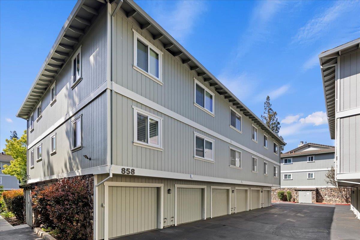 Neighborhood Neighborhood-15