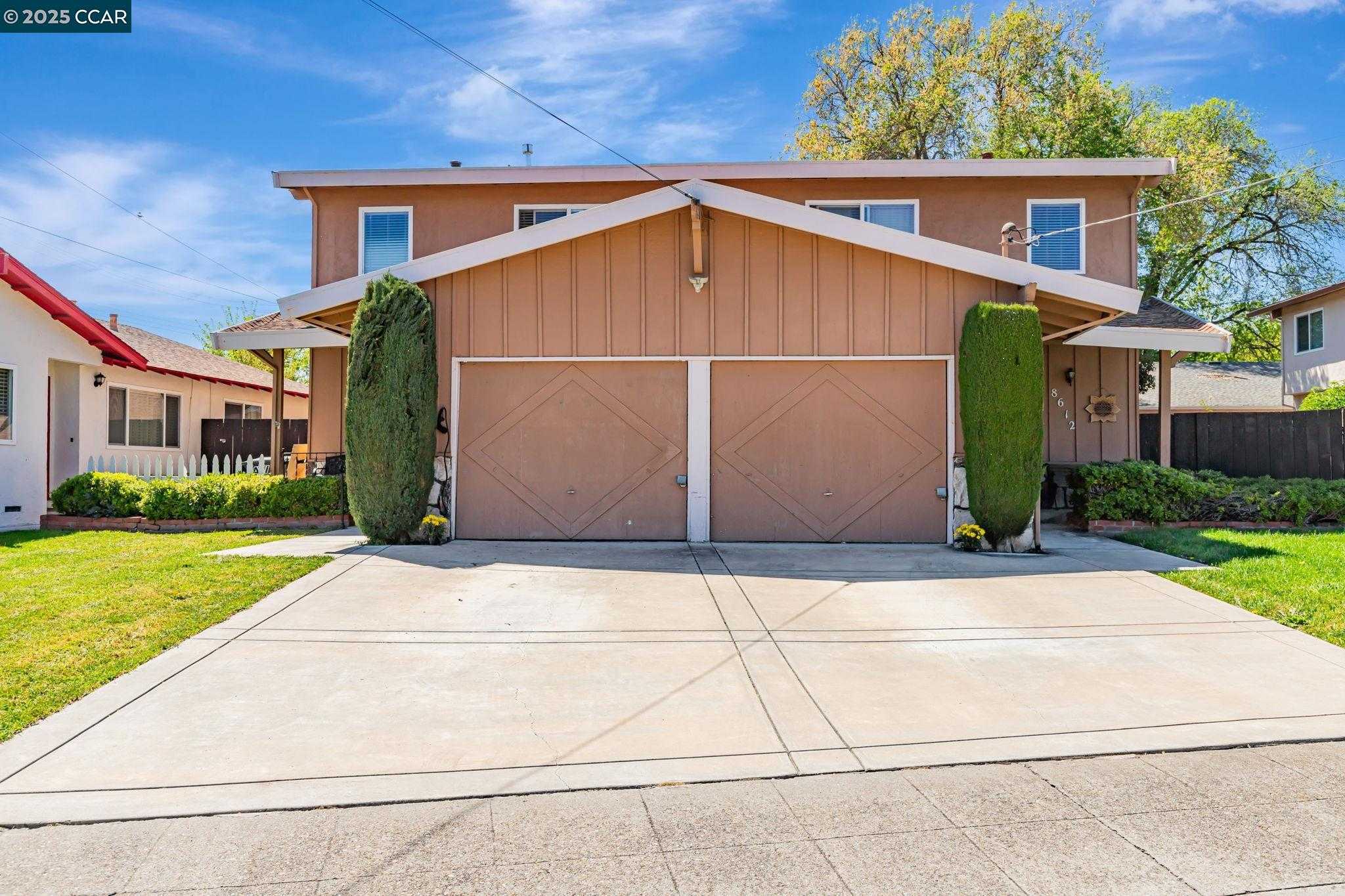 Neighborhood Neighborhood-34