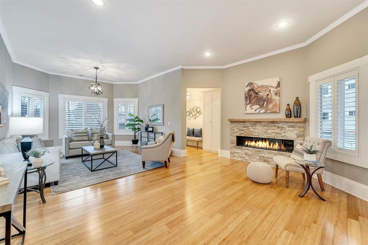 Neighborhood Neighborhood-6