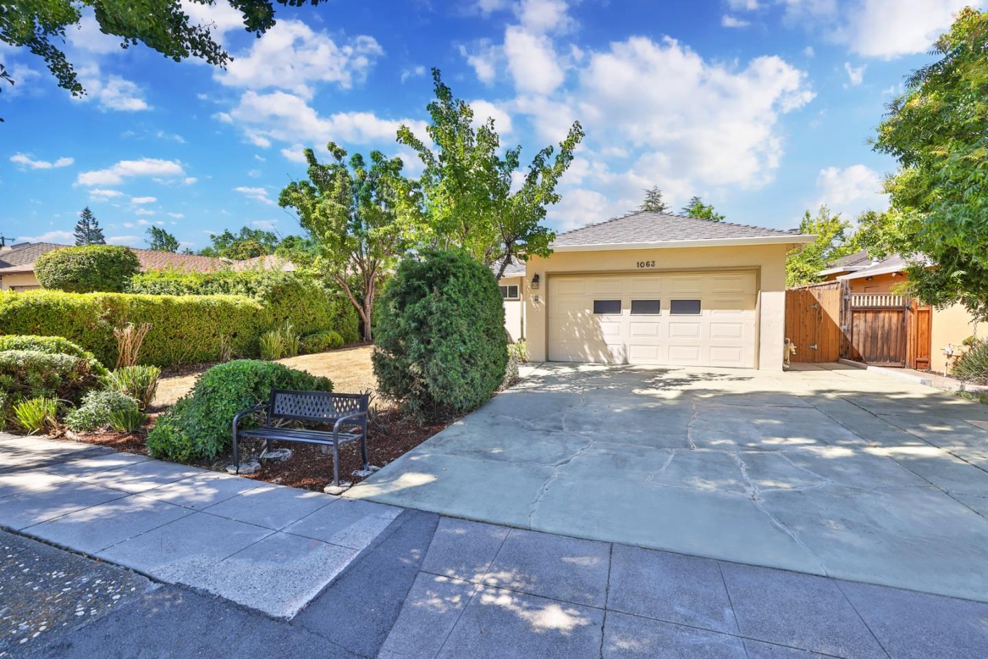 Neighborhood Neighborhood-3