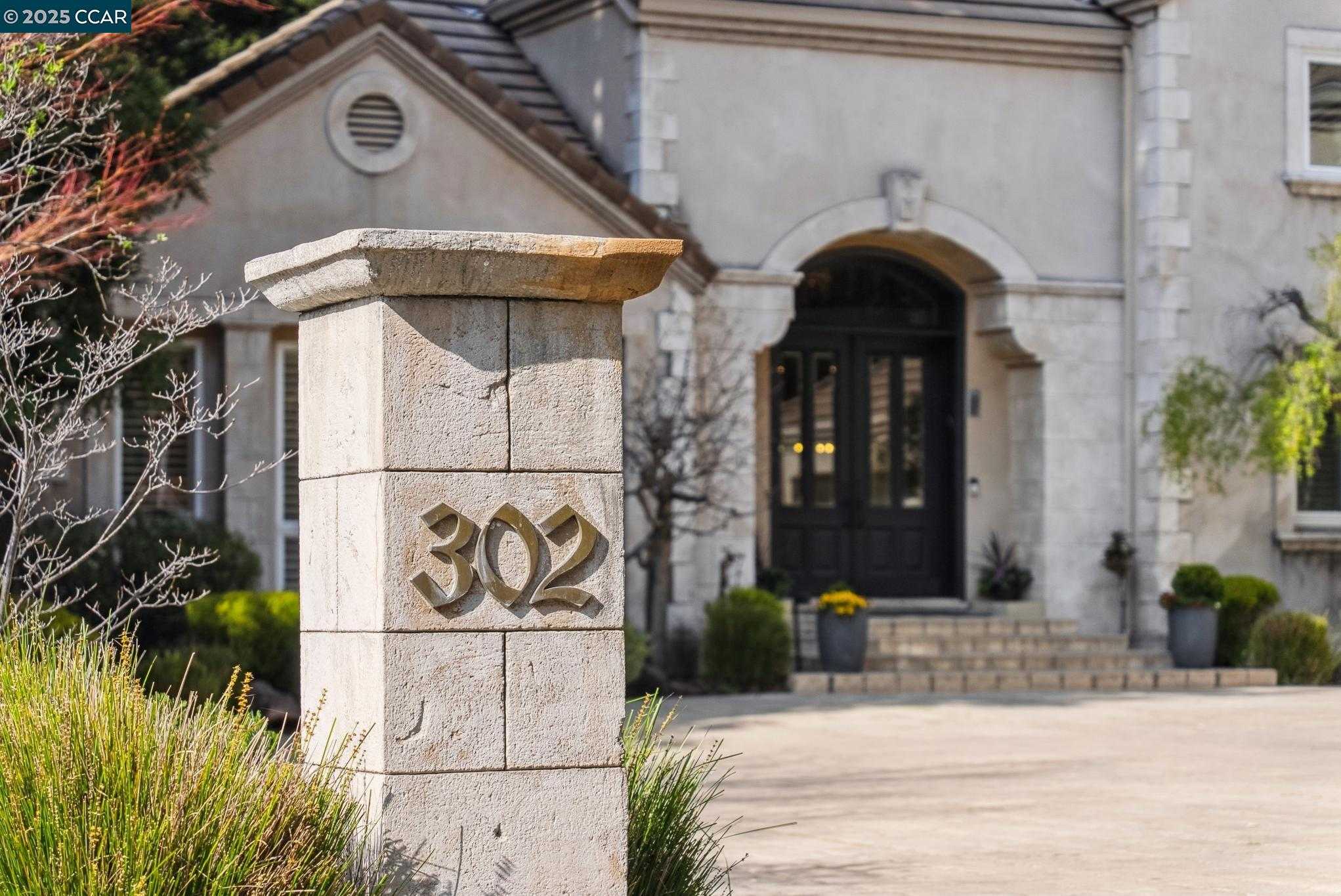 Neighborhood Neighborhood-8