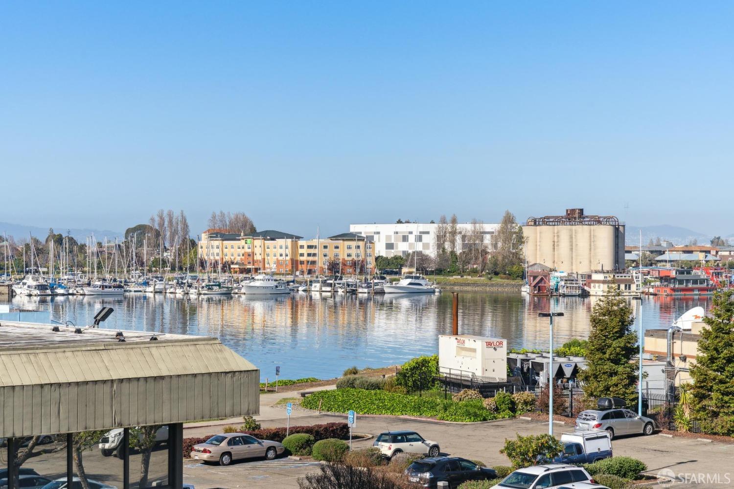 Neighborhood Neighborhood-30