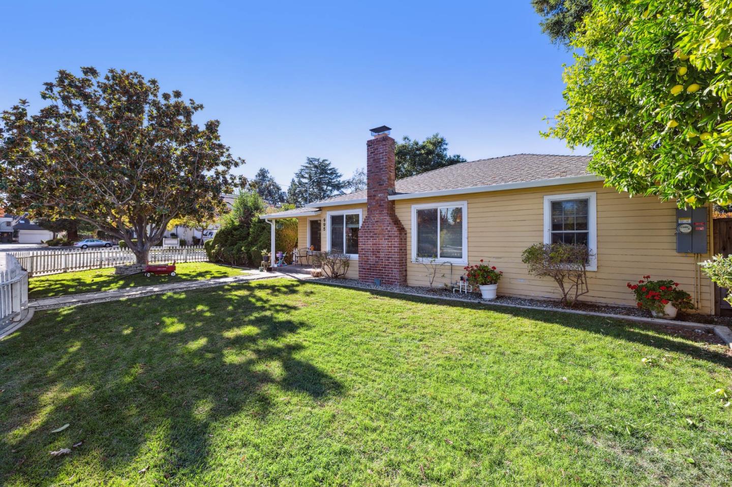 Neighborhood Neighborhood-119