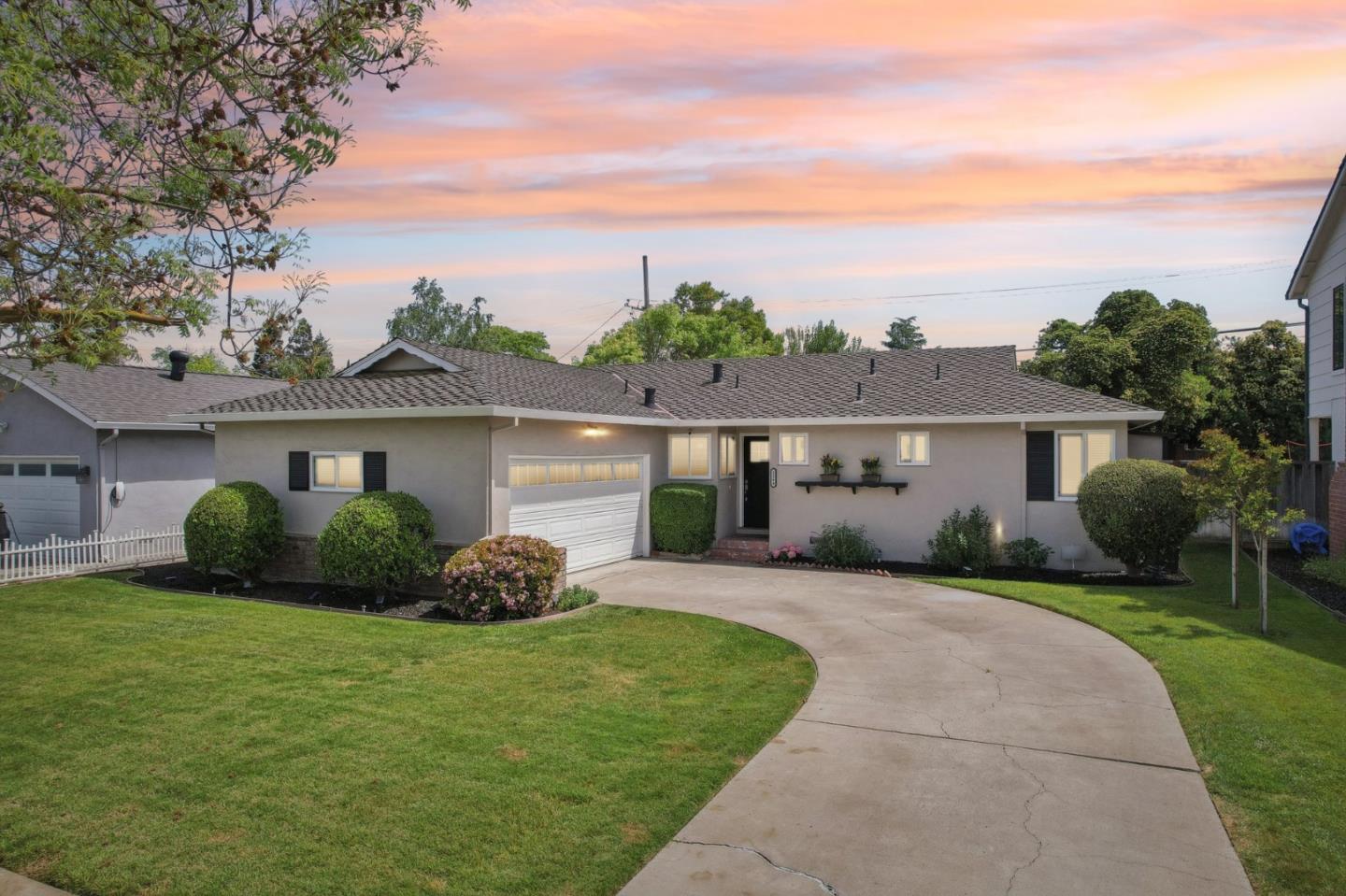 Neighborhood Neighborhood-8