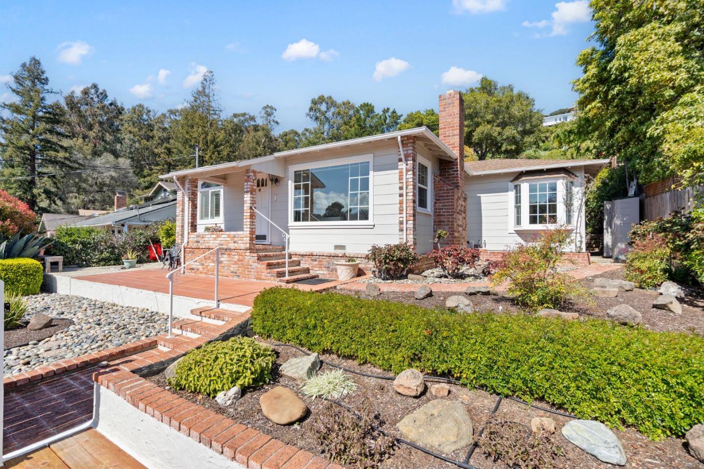 Neighborhood Neighborhood-34