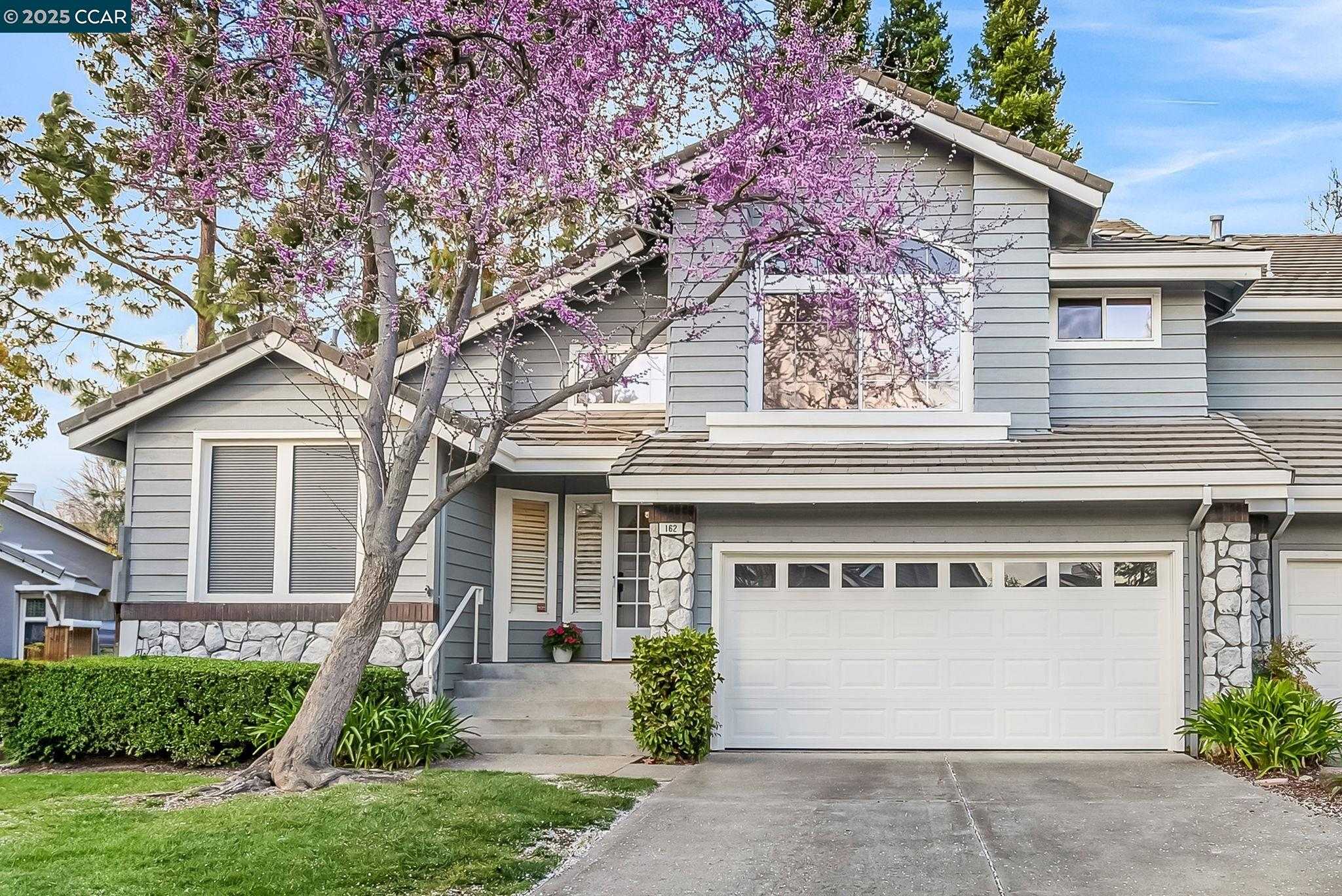 Neighborhood Neighborhood-20