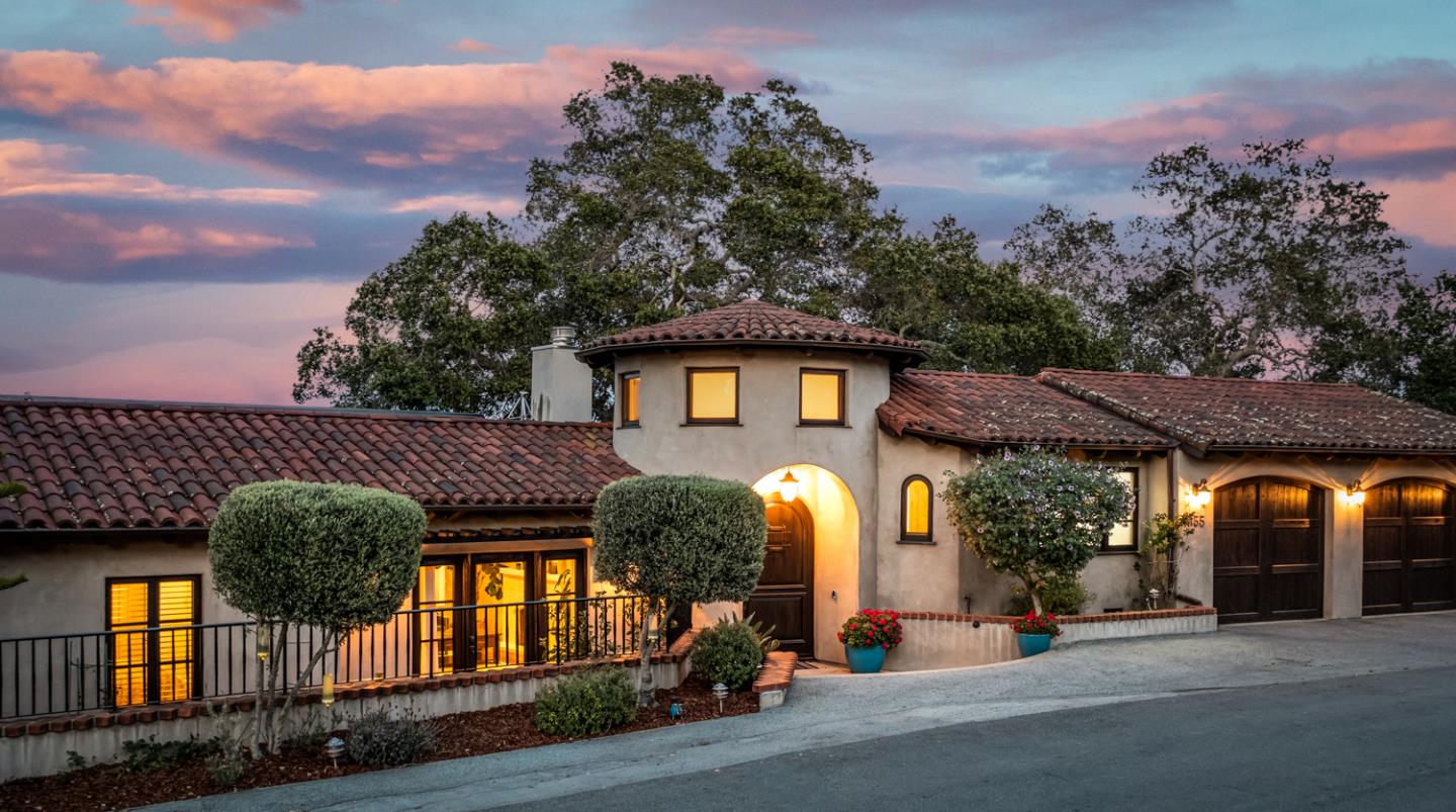 Neighborhood Neighborhood-20