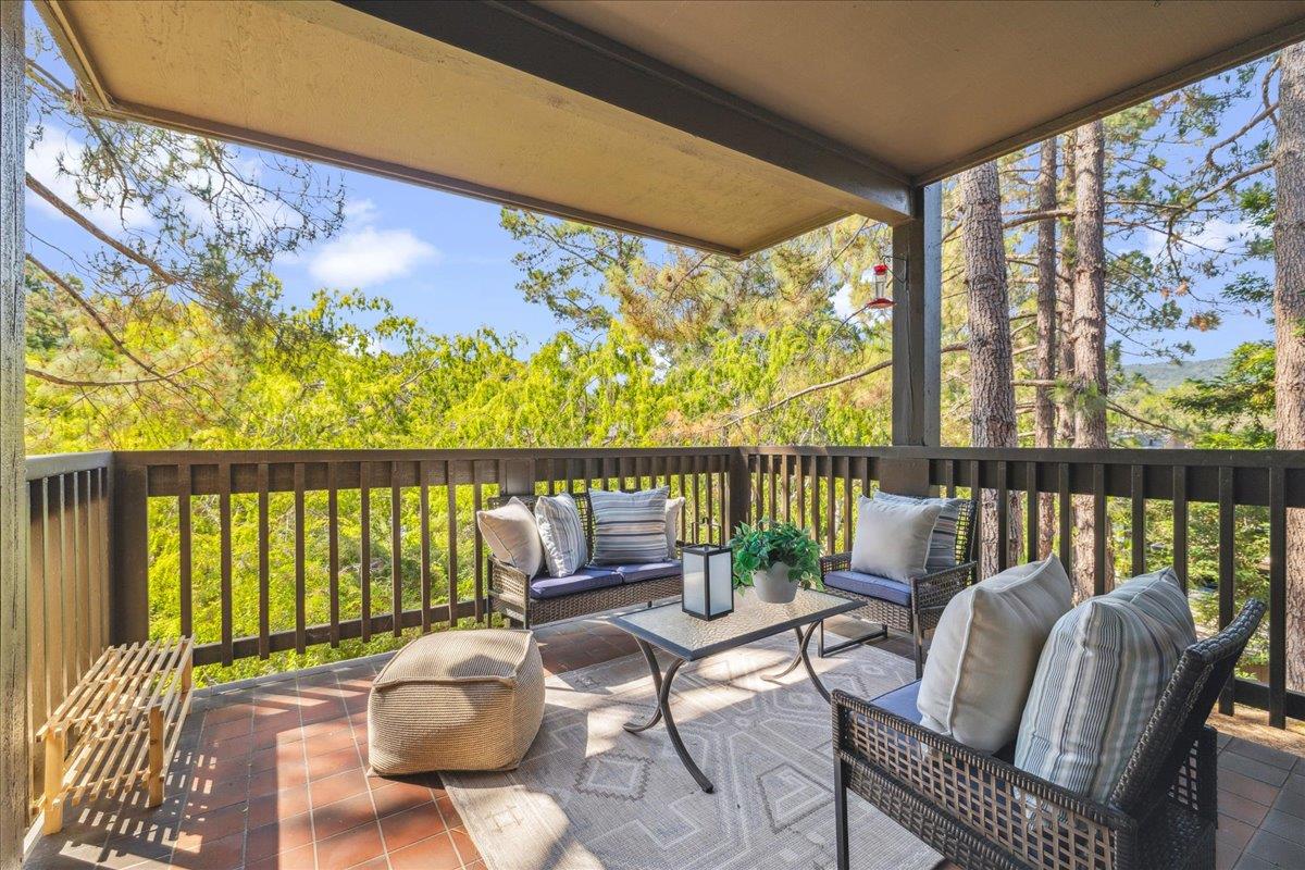 Neighborhood Neighborhood-112