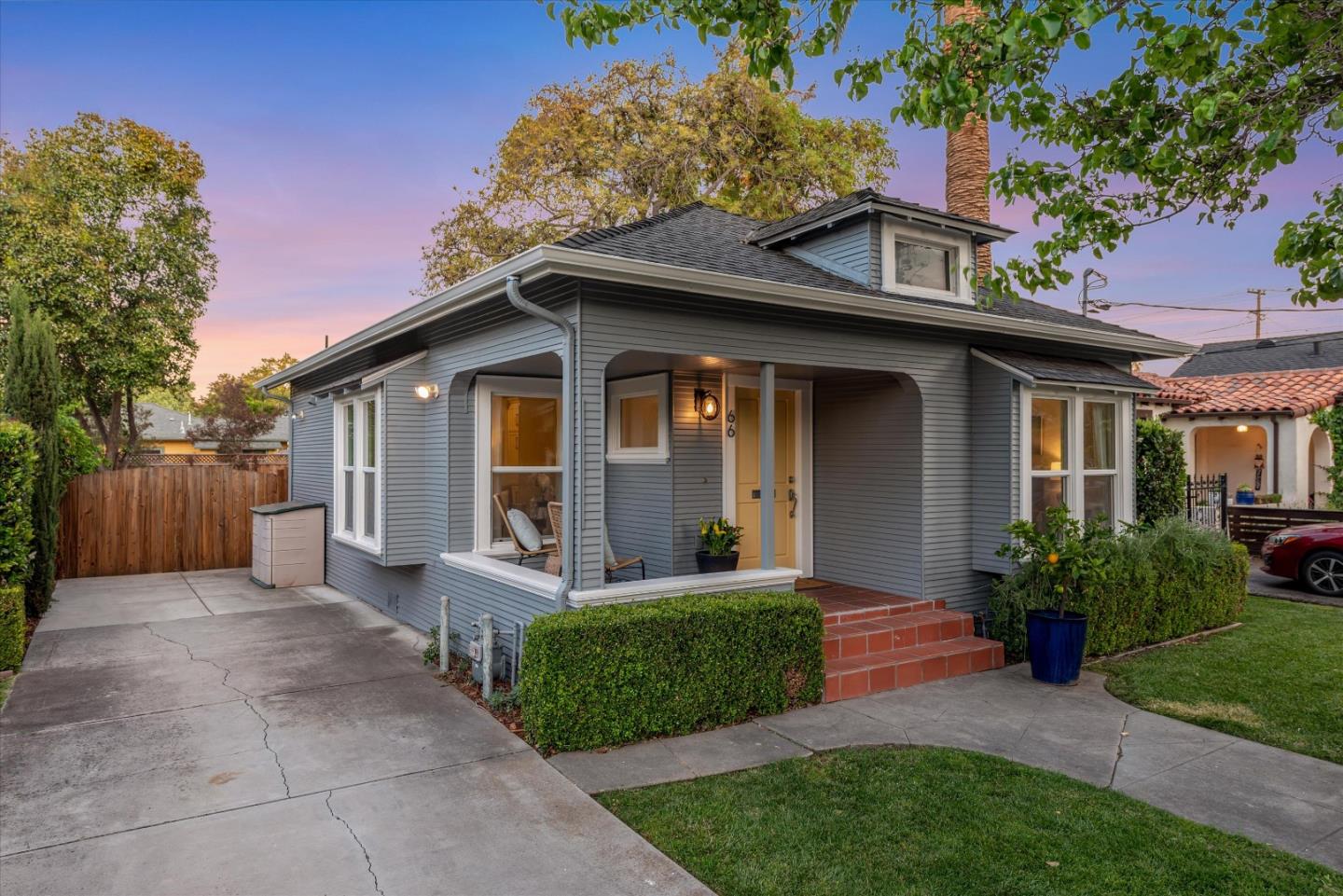 Neighborhood Neighborhood-70