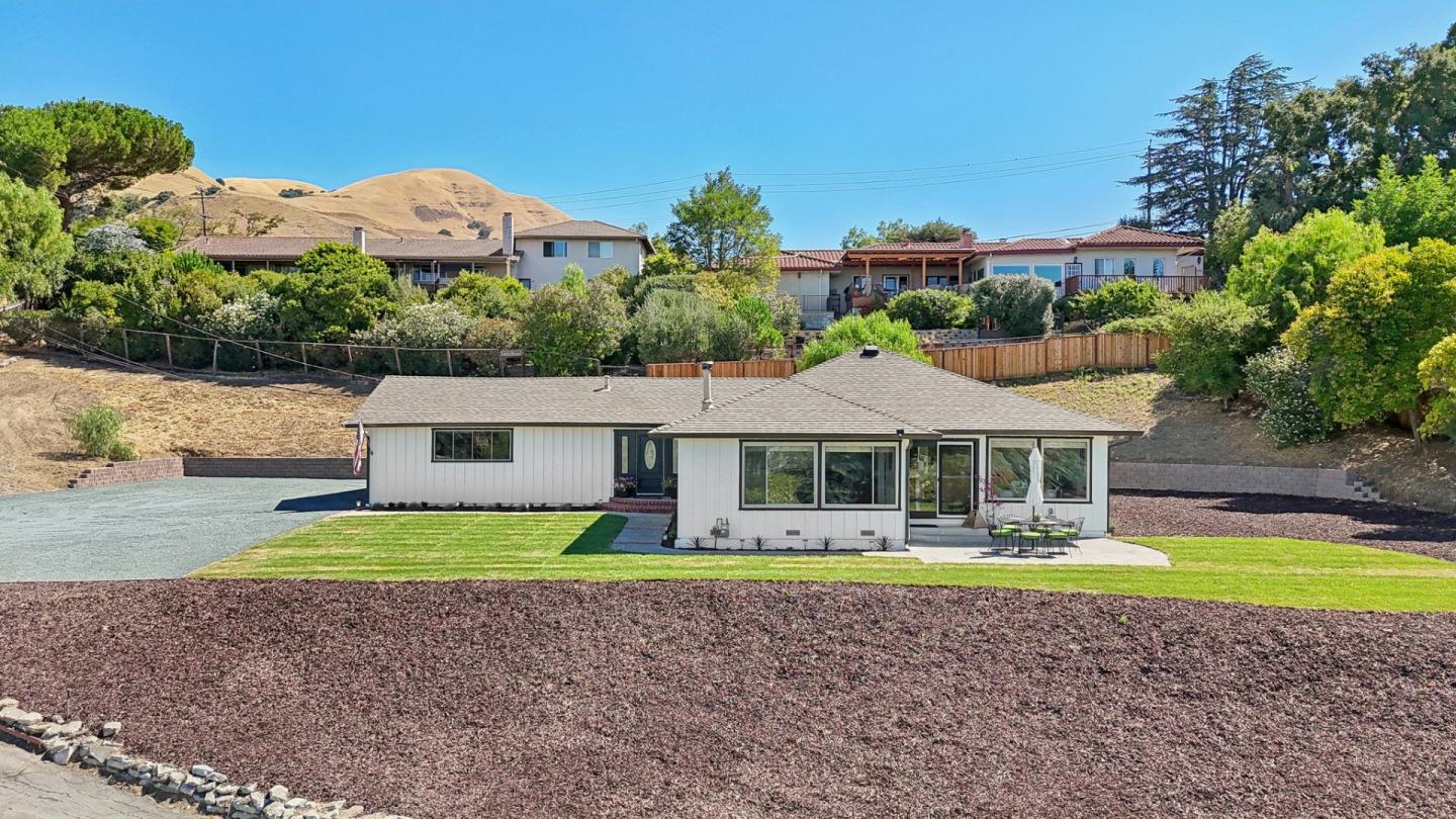 Neighborhood Neighborhood-113