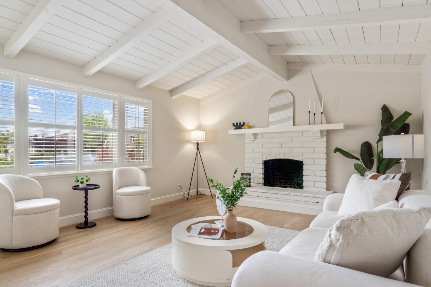 Neighborhood Neighborhood-31