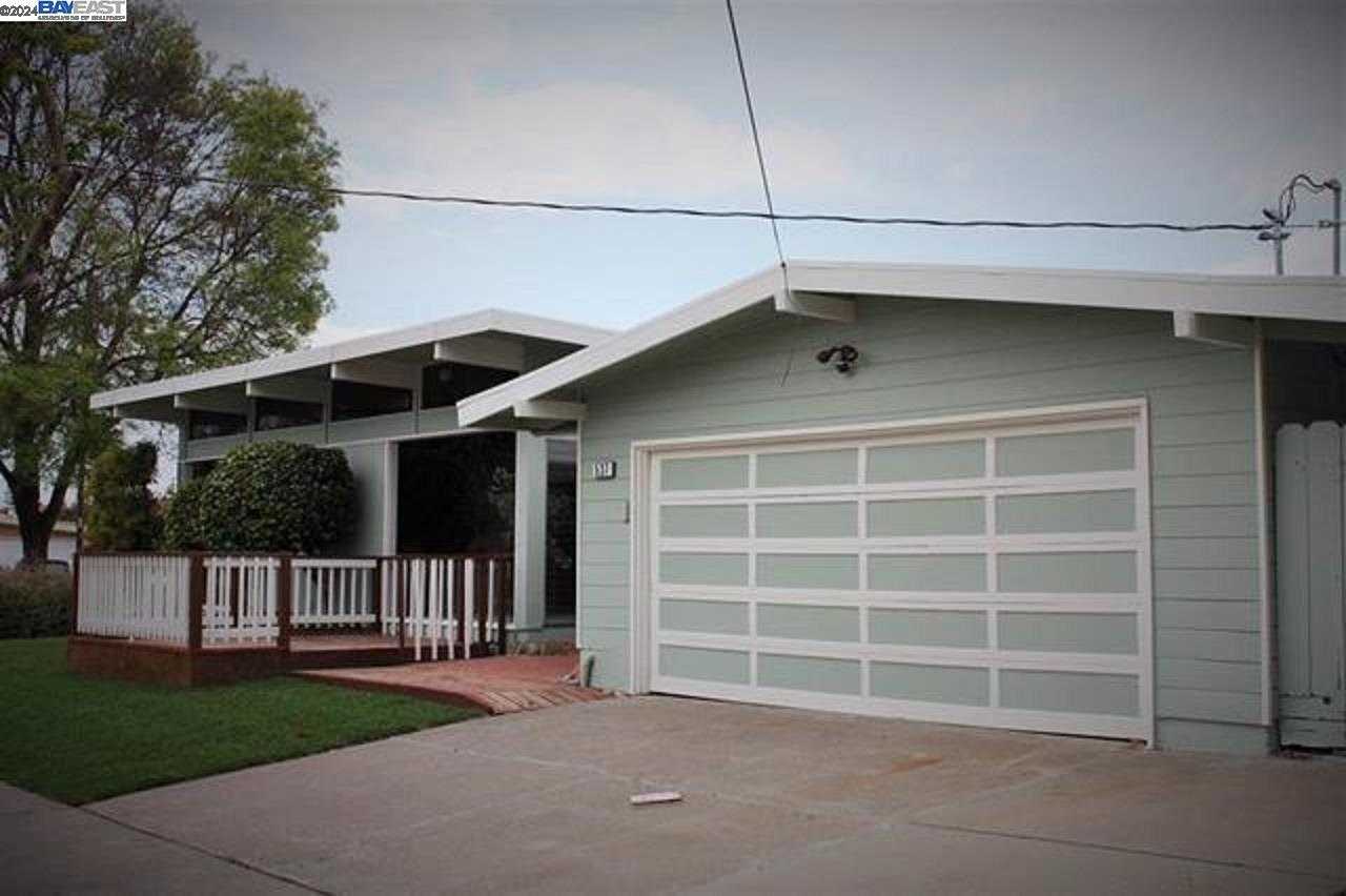 Neighborhood Neighborhood-22