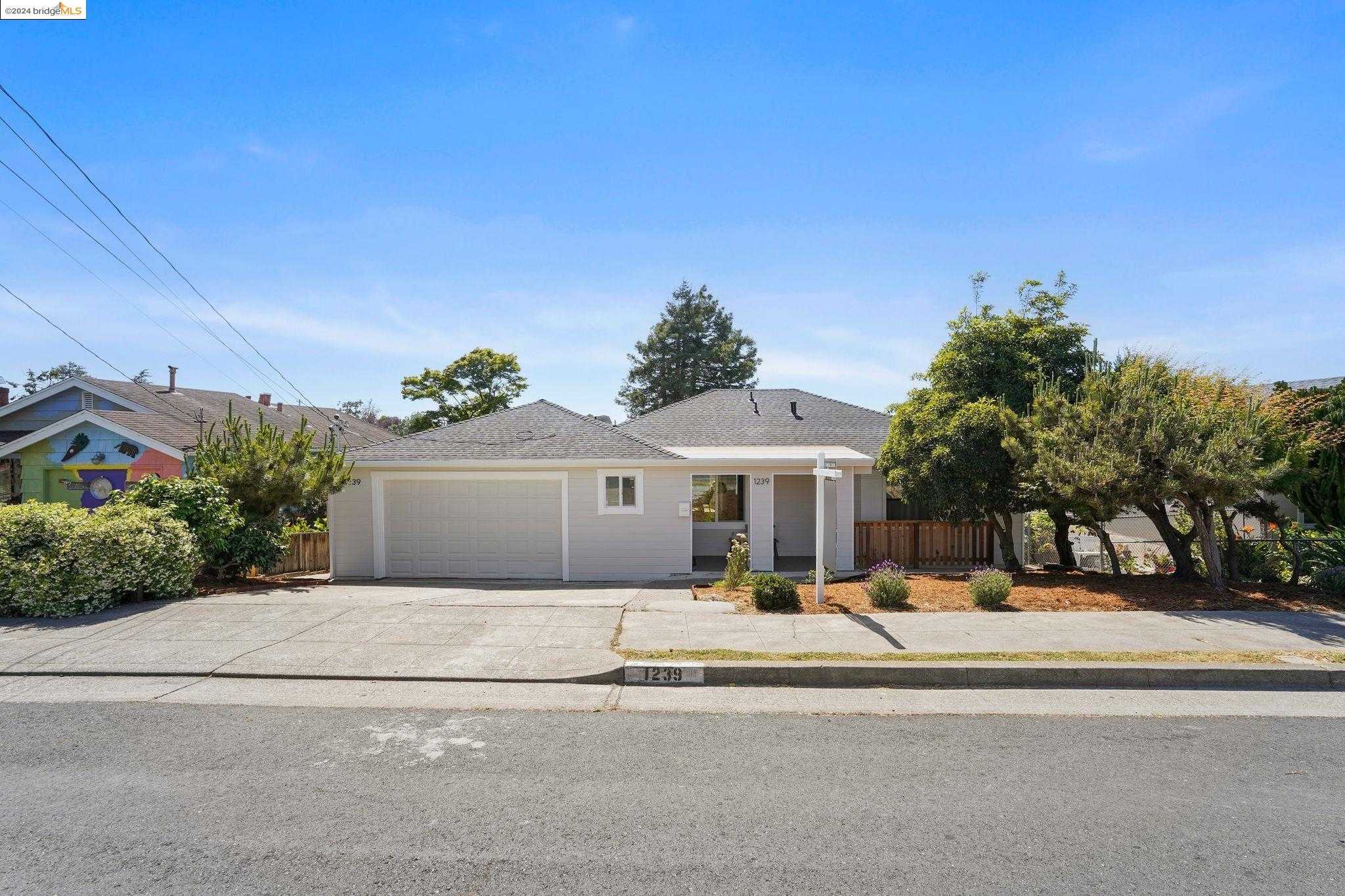 Neighborhood Neighborhood-30