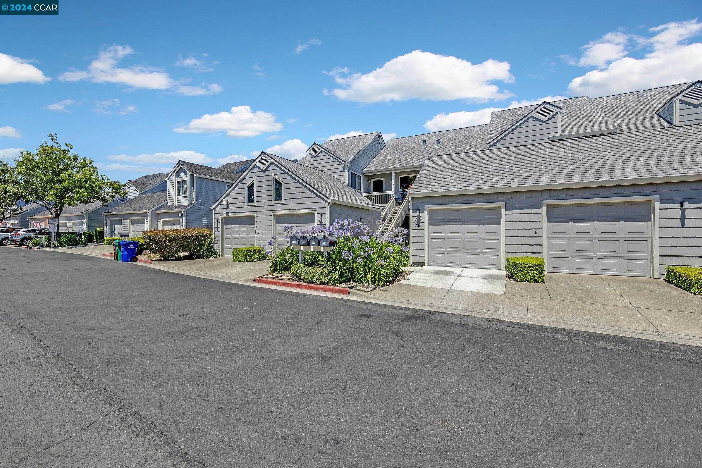 Neighborhood Neighborhood-41