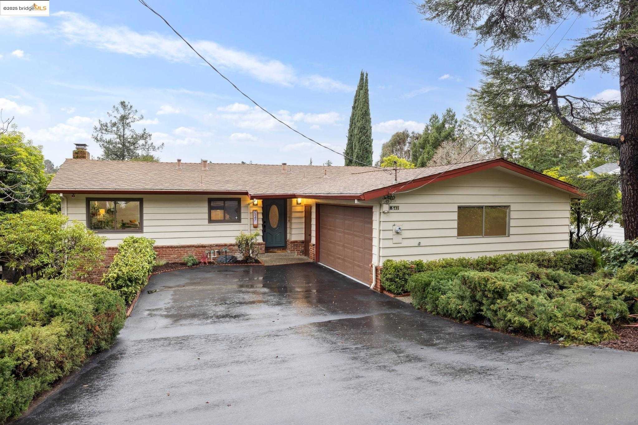 Neighborhood Neighborhood-28