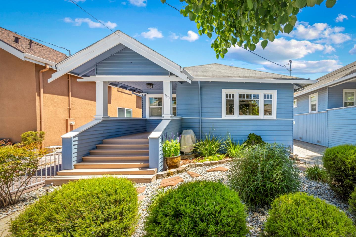 Neighborhood Neighborhood-60