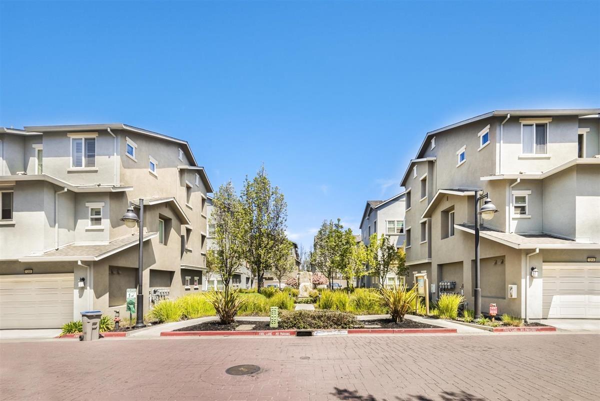 Neighborhood Neighborhood-38