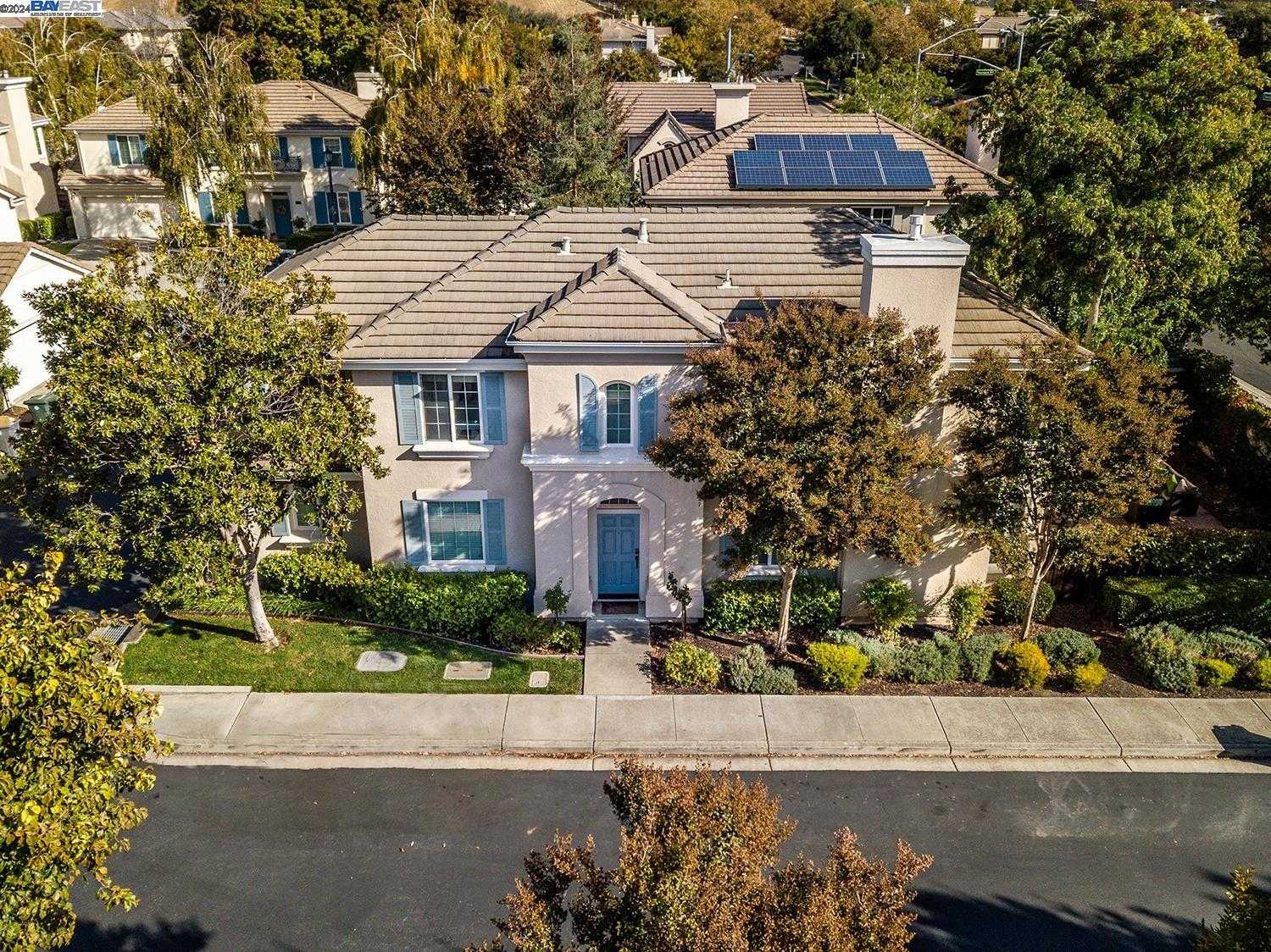 Neighborhood Neighborhood-28