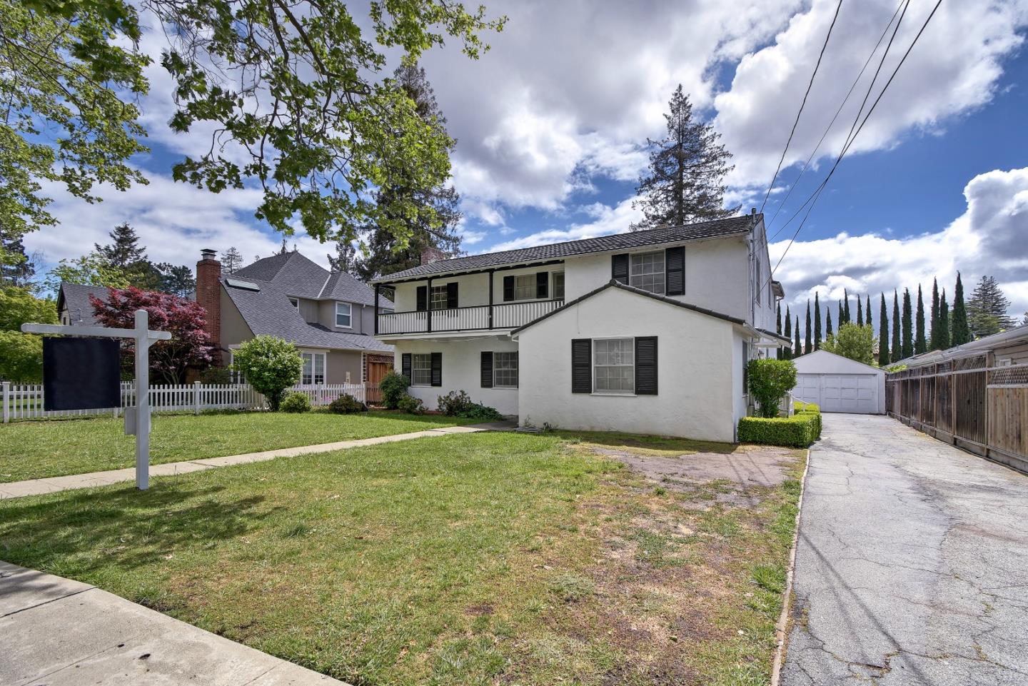 Neighborhood Neighborhood-94