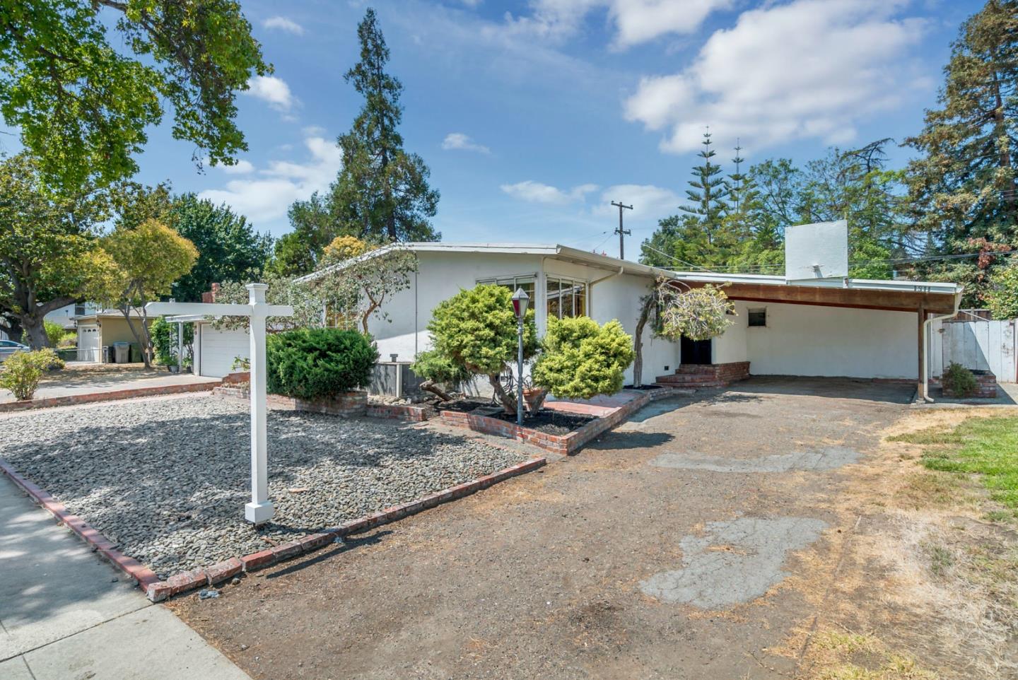 Neighborhood Neighborhood-40