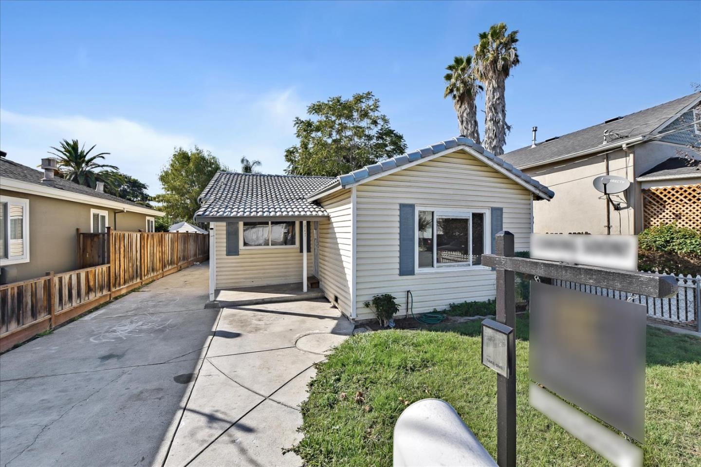 Neighborhood Neighborhood-85