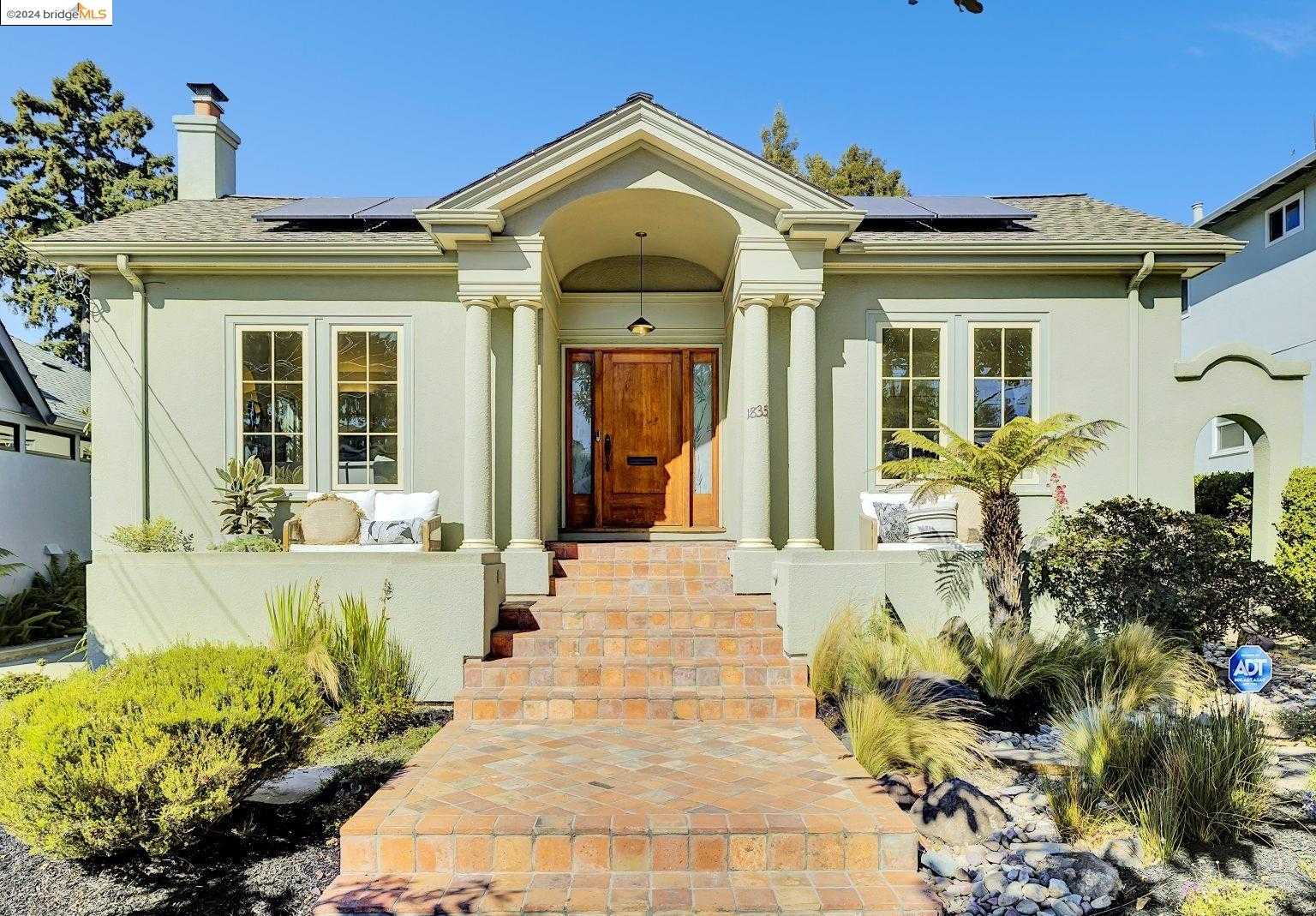 Neighborhood Neighborhood-10