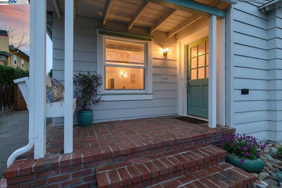 Neighborhood Neighborhood-5