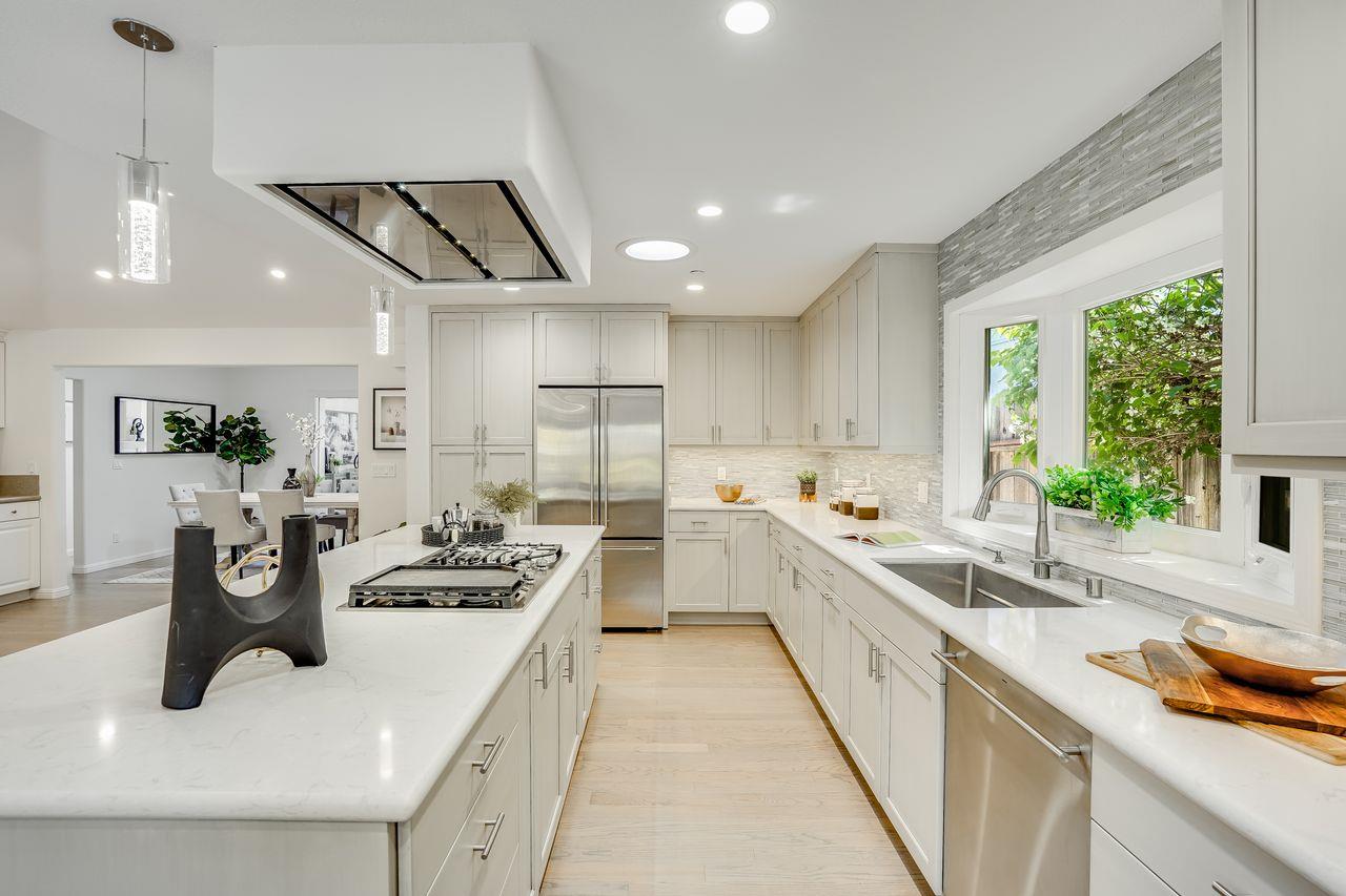 Neighborhood Neighborhood-70