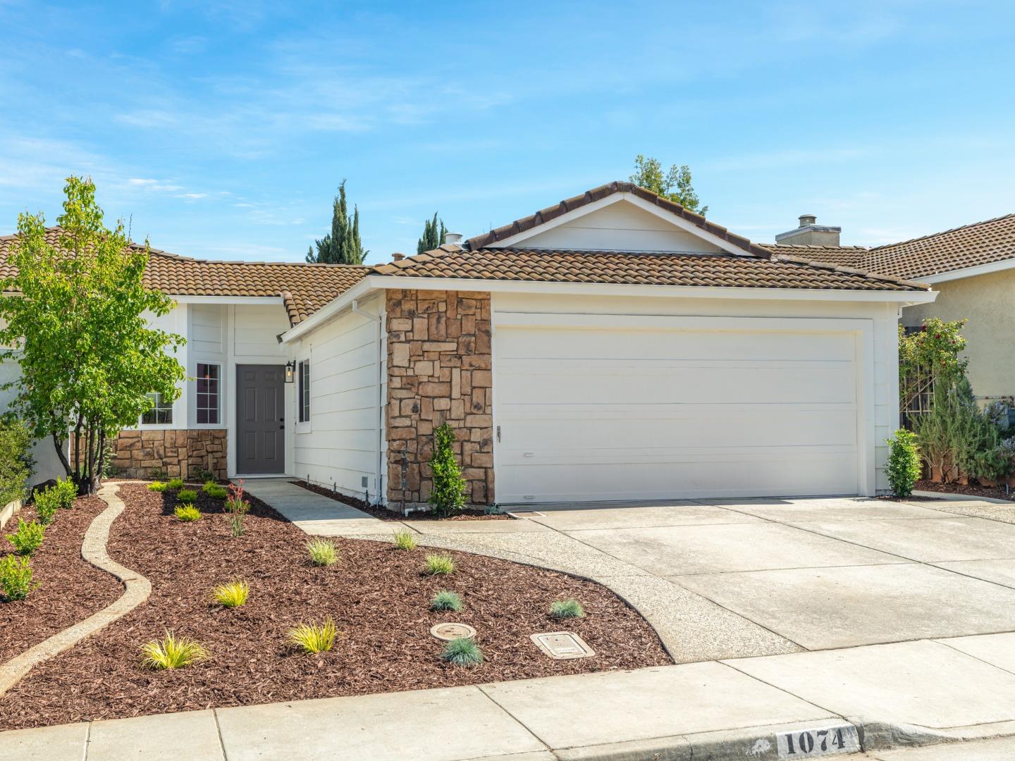 Neighborhood Neighborhood-32