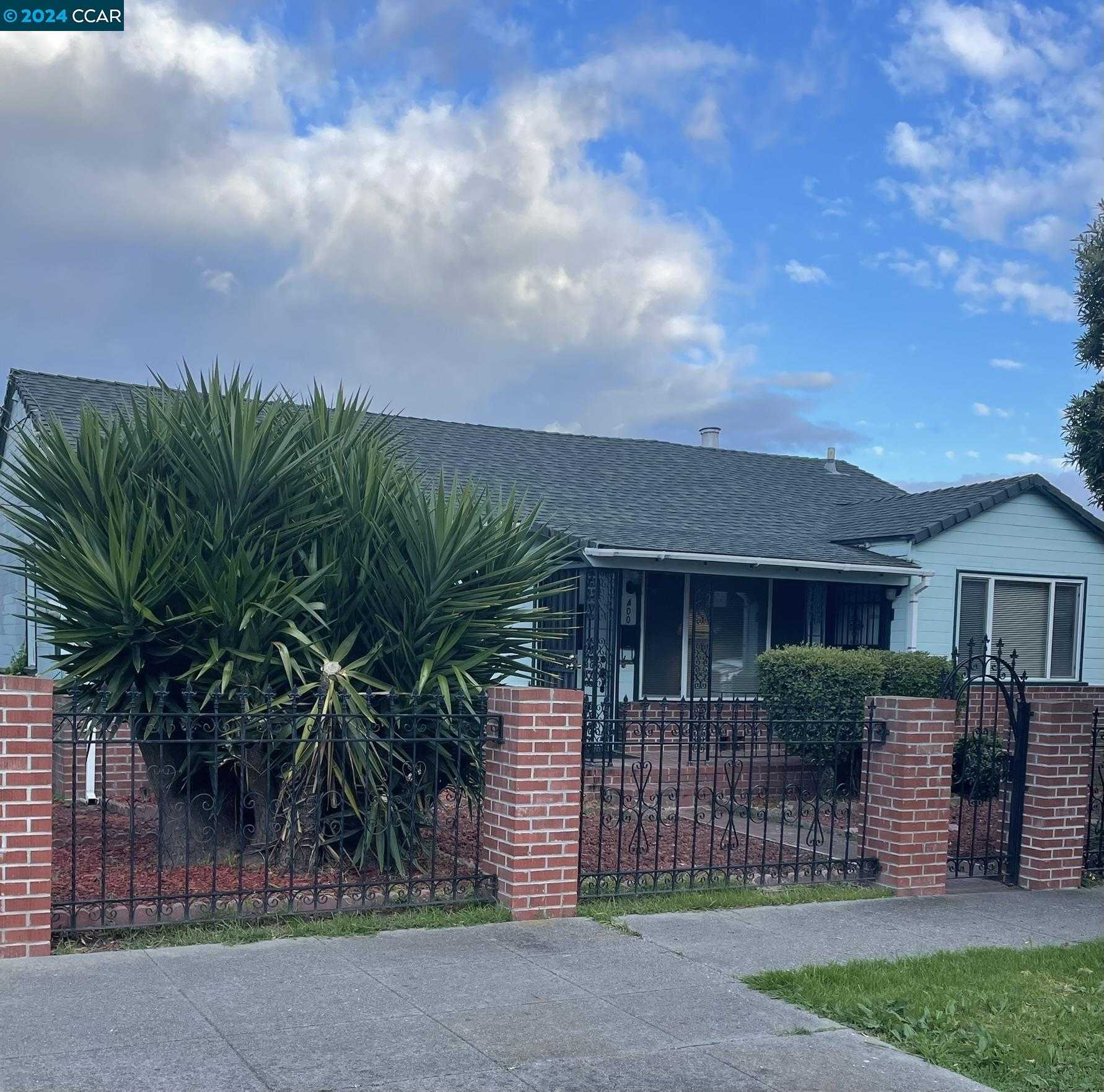 Neighborhood Neighborhood-4