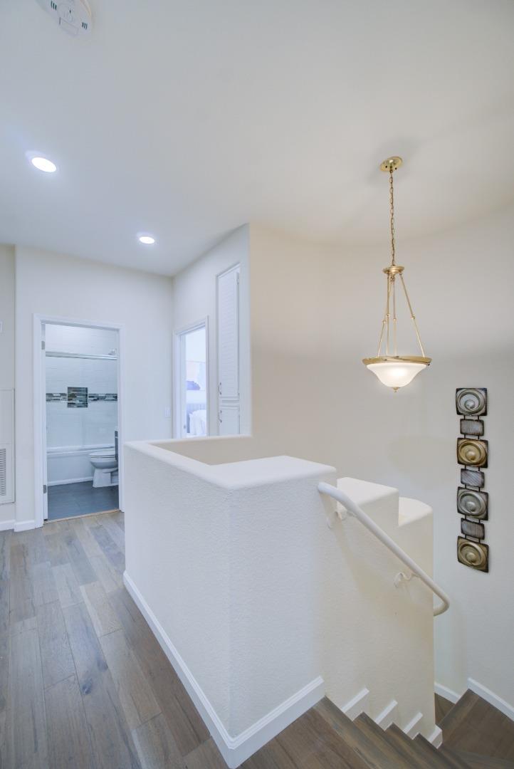 Neighborhood Neighborhood-92