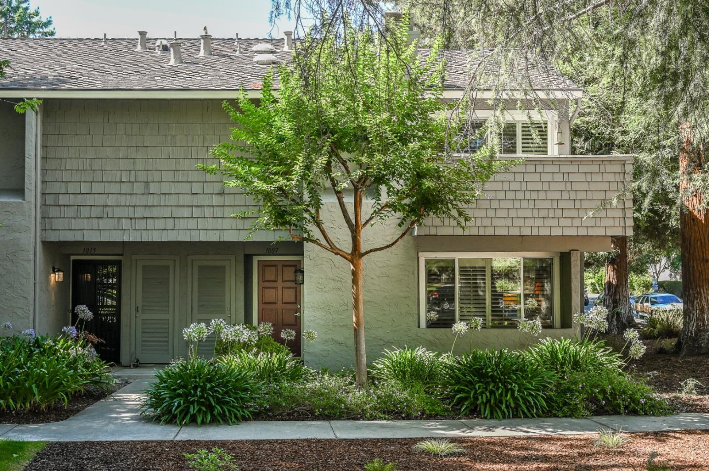 Neighborhood Neighborhood-28