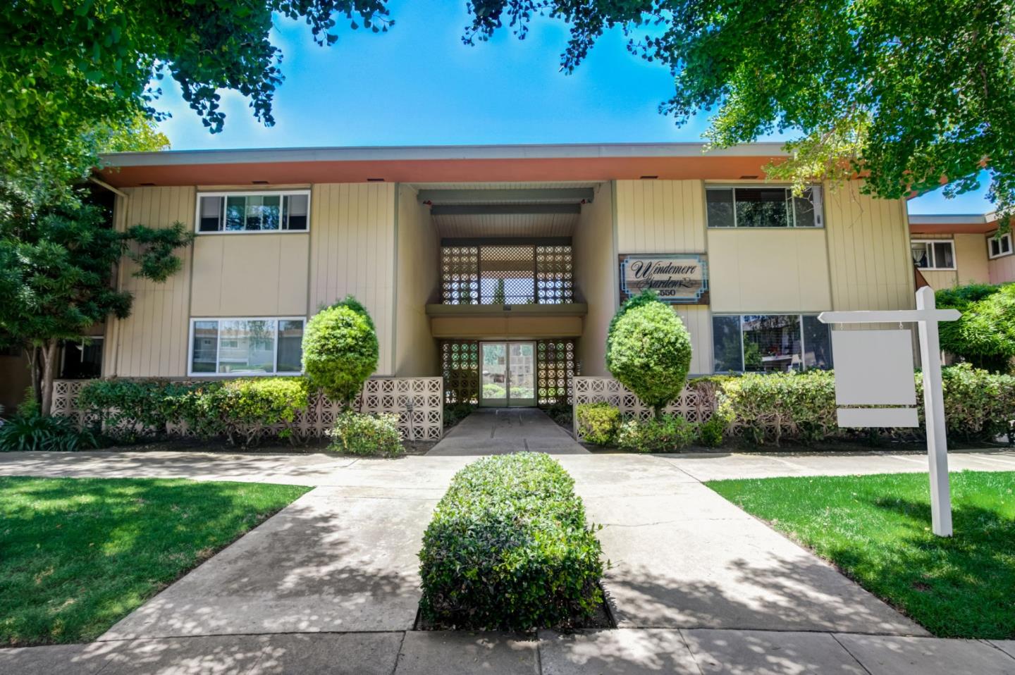 Neighborhood Neighborhood-22