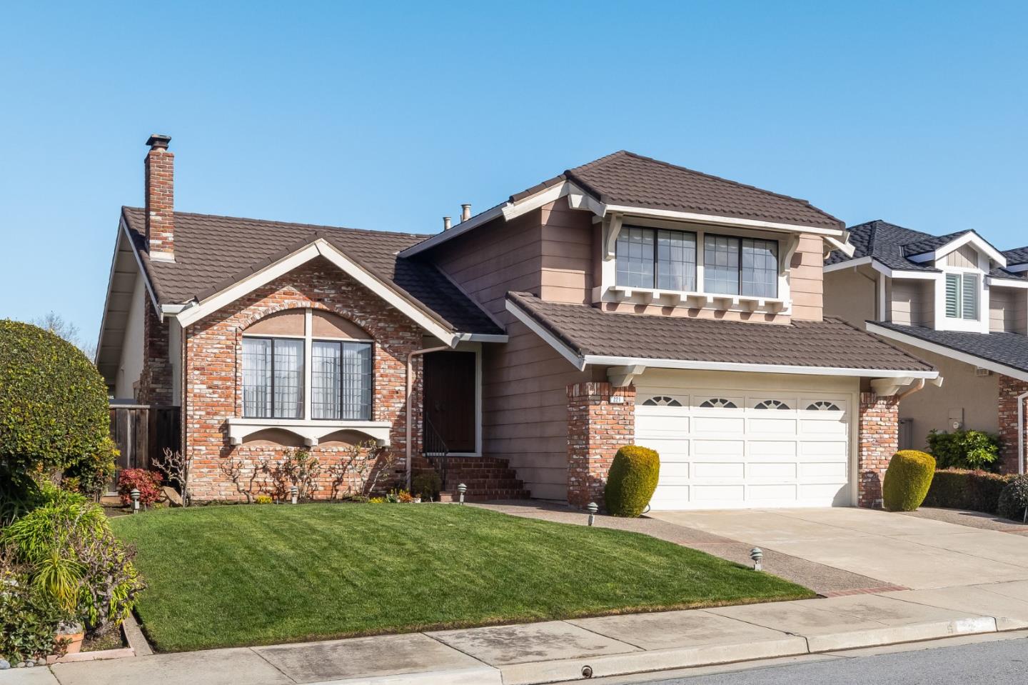 Neighborhood Neighborhood-10