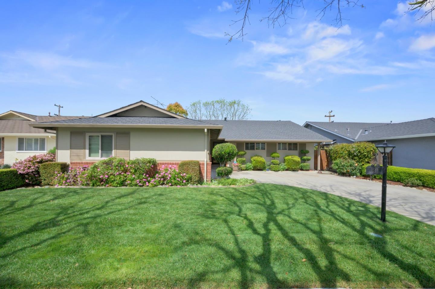 Neighborhood Neighborhood-10