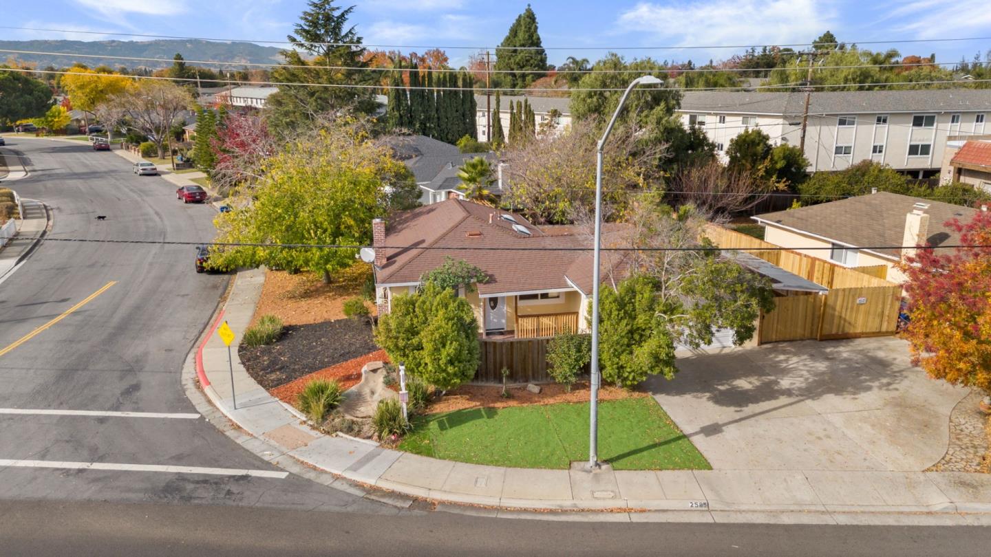 Neighborhood Neighborhood-9