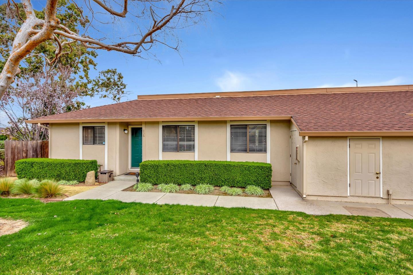 Neighborhood Neighborhood-71