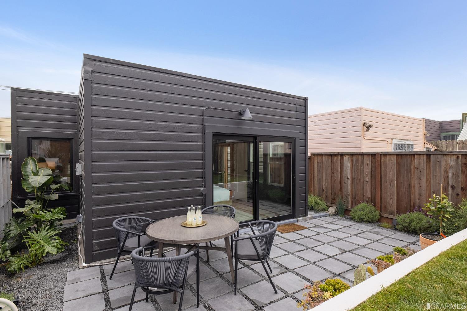 Neighborhood Neighborhood-66