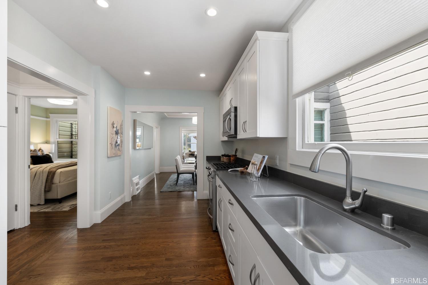 Neighborhood Neighborhood-373