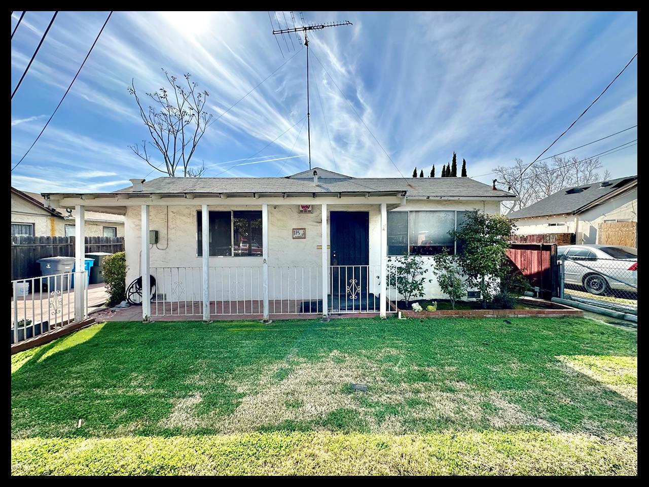 Neighborhood Neighborhood-24