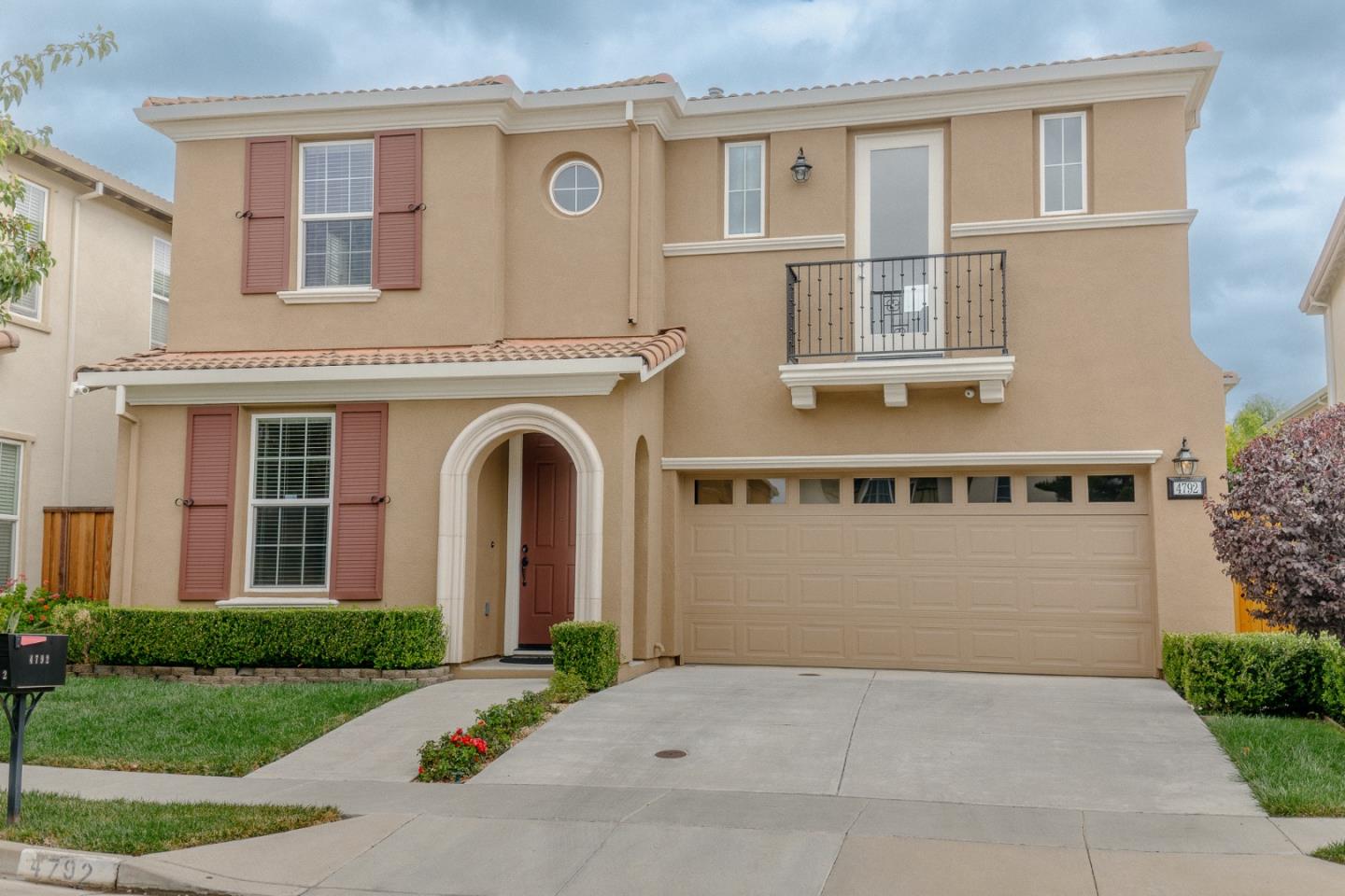 Neighborhood Neighborhood-17