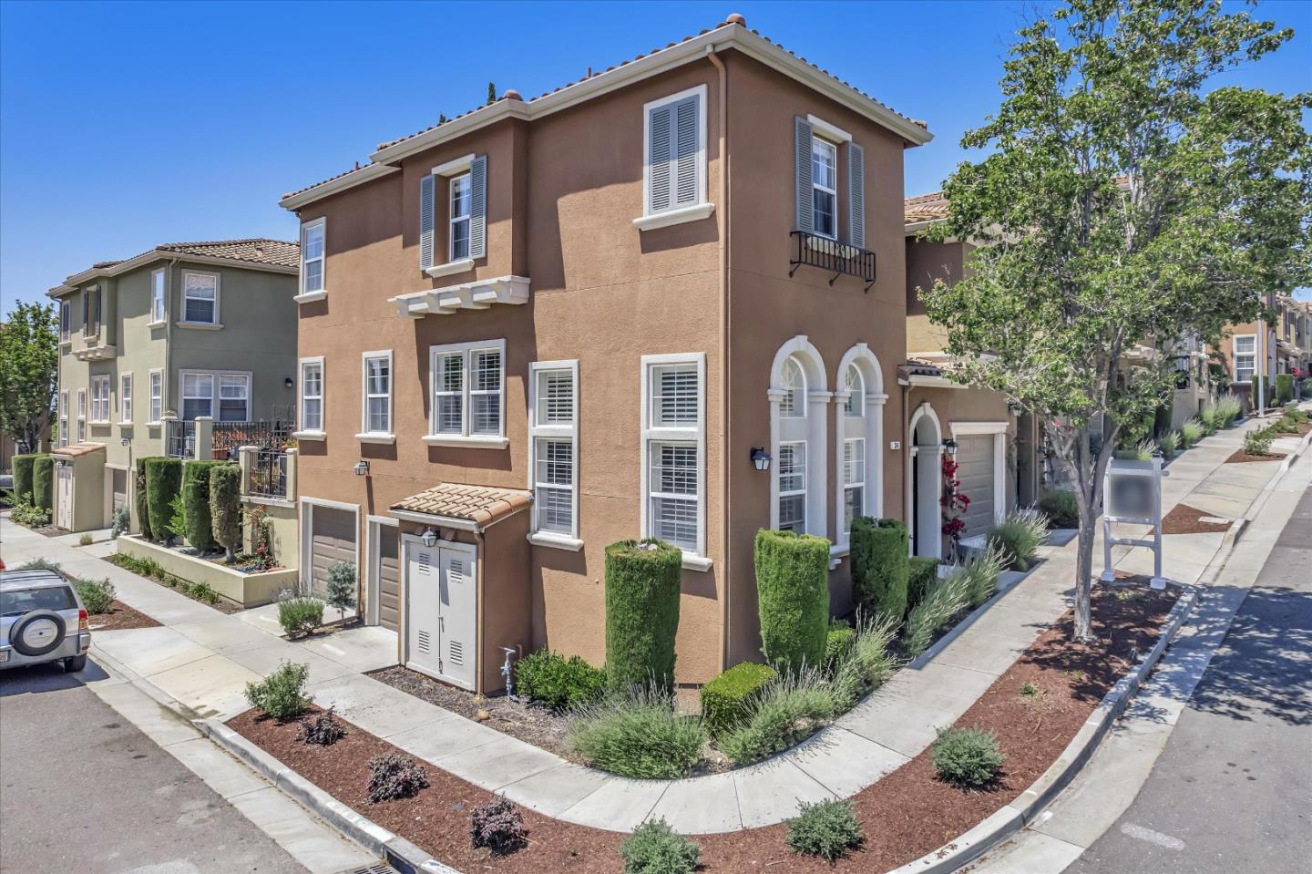 Neighborhood Neighborhood-37