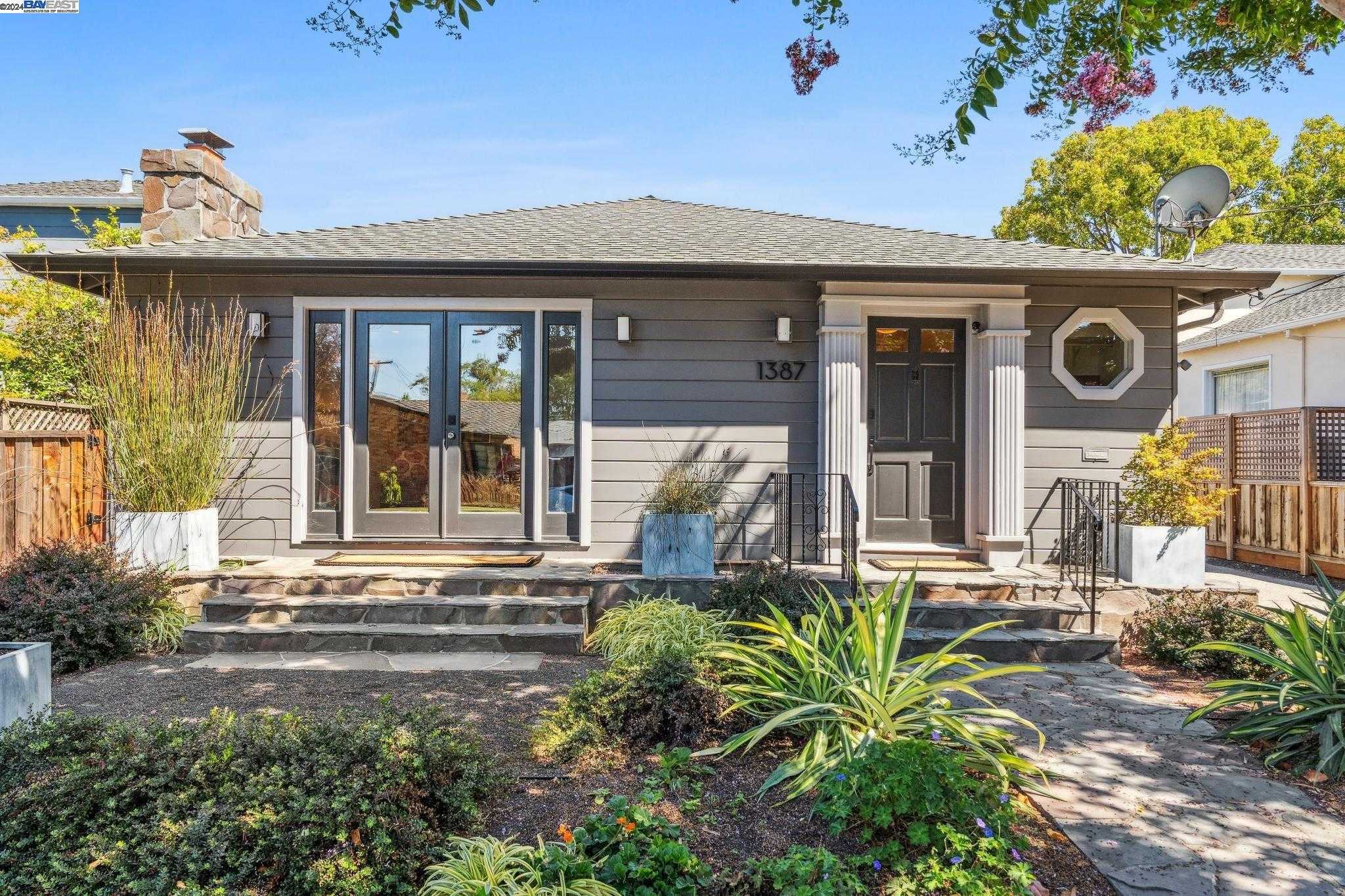 Neighborhood Neighborhood-13