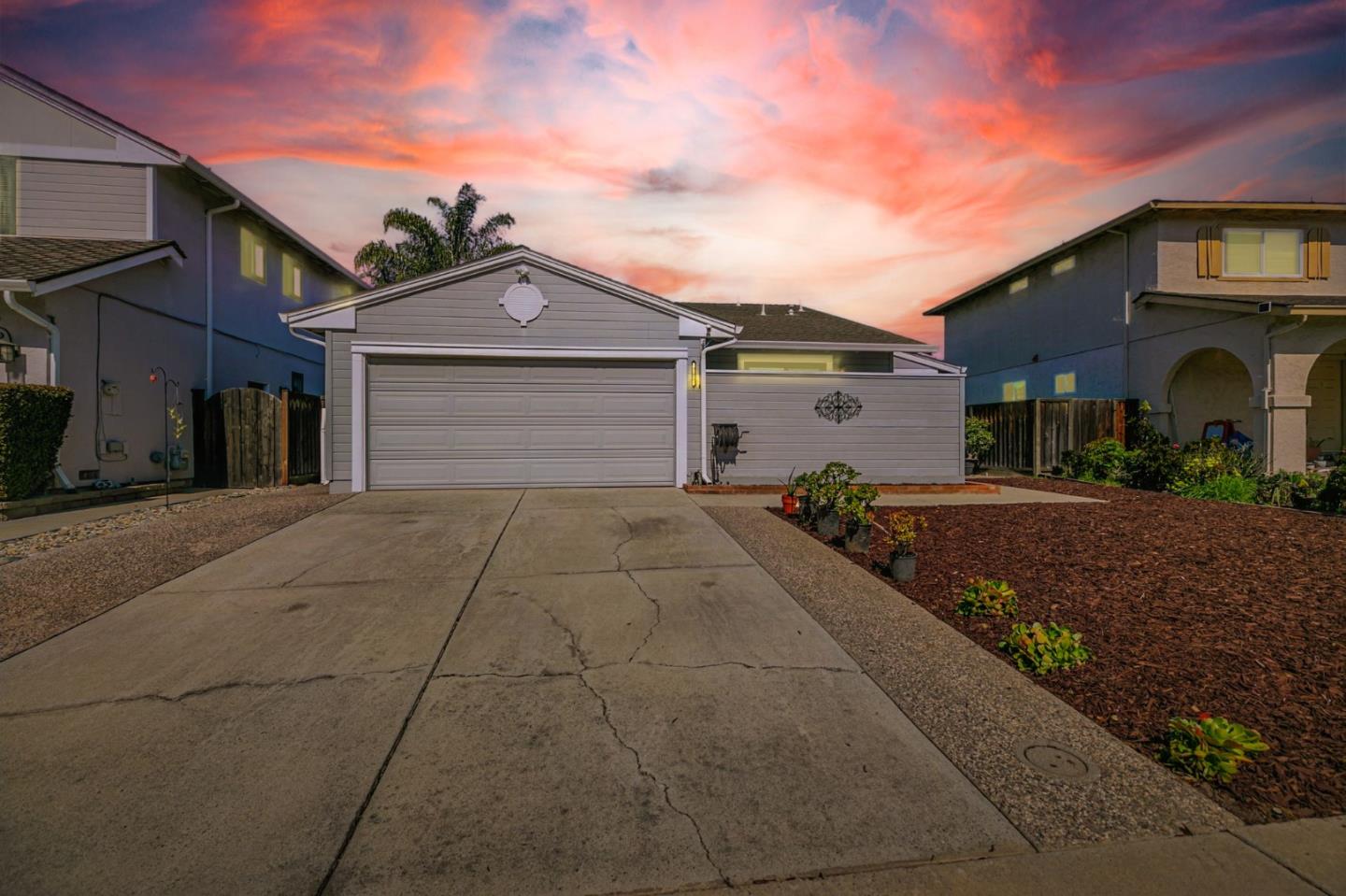 Neighborhood Neighborhood-13