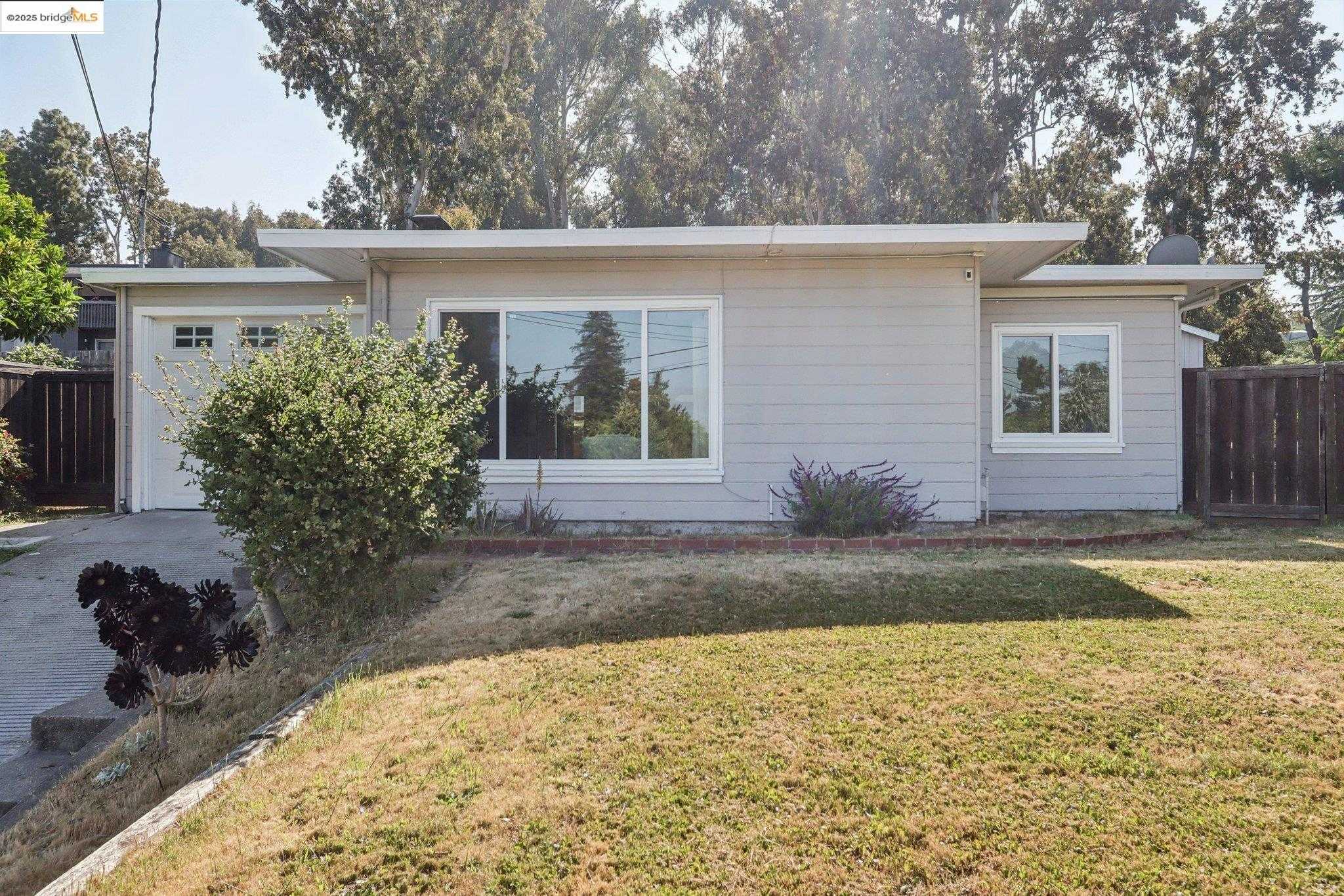 Neighborhood Neighborhood-8