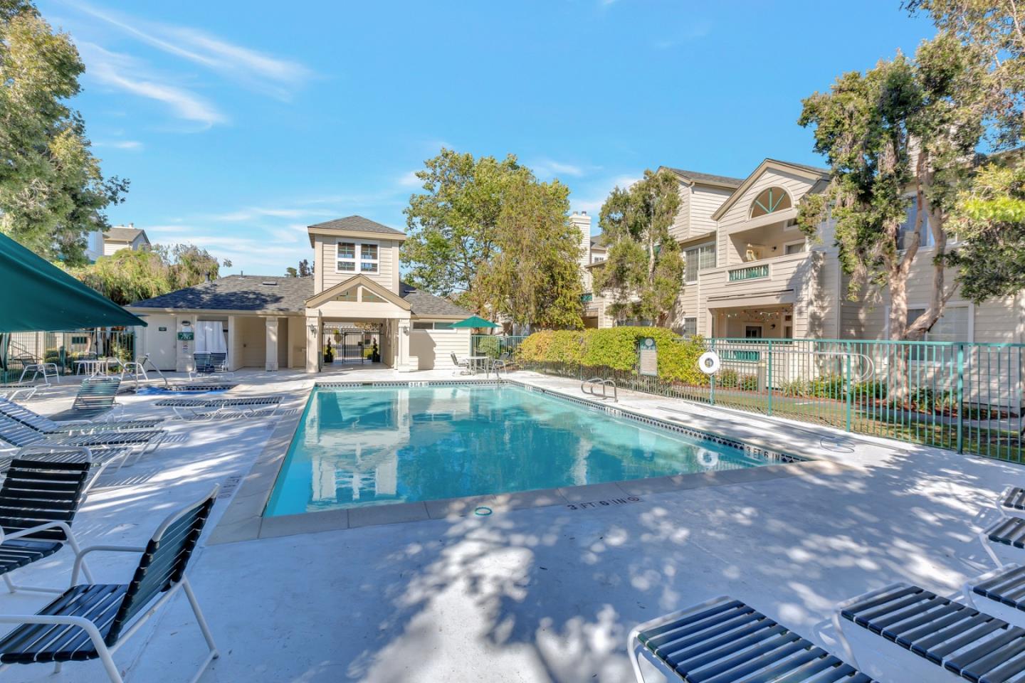 Neighborhood Neighborhood-74