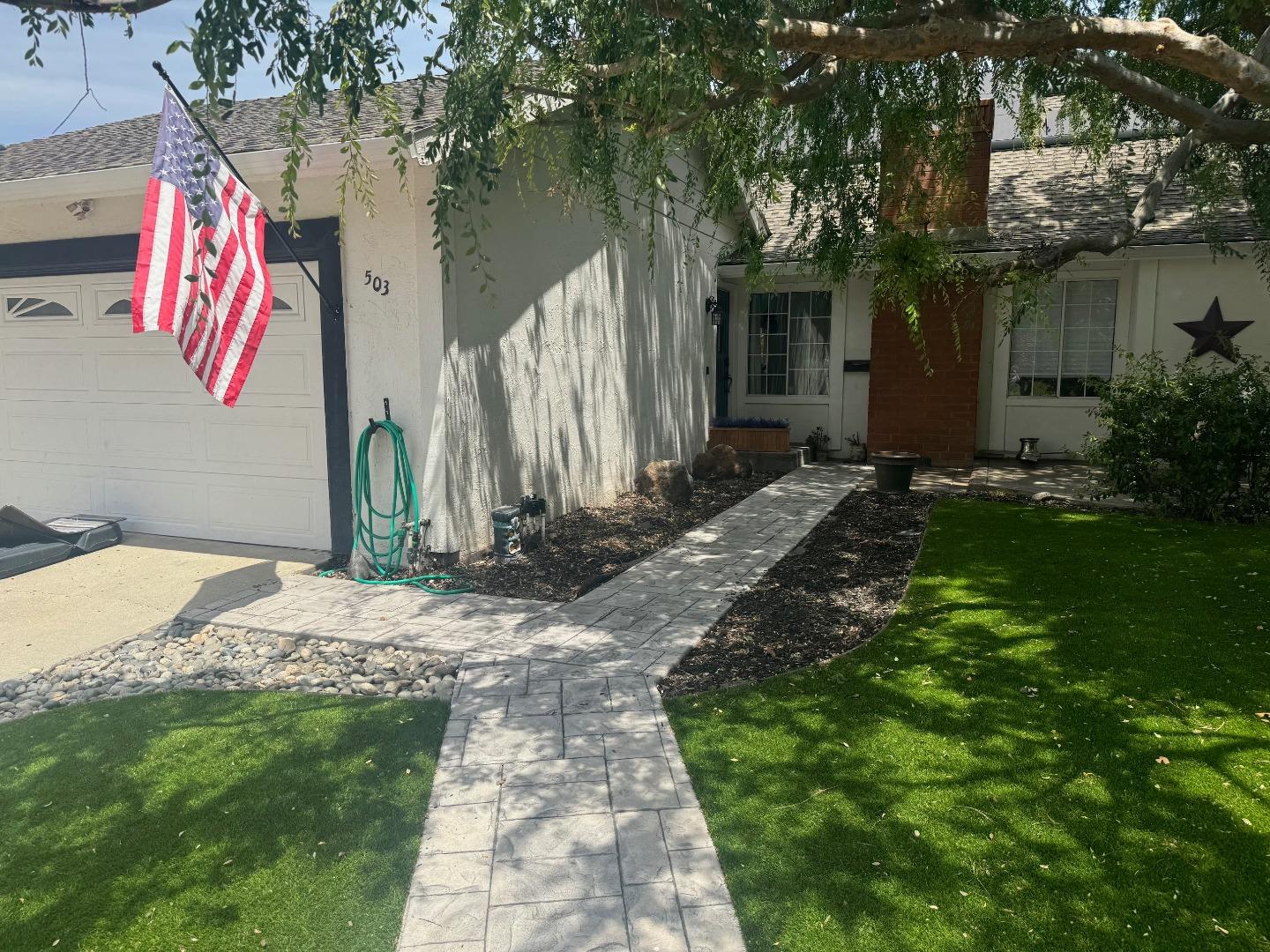 Neighborhood Neighborhood-15