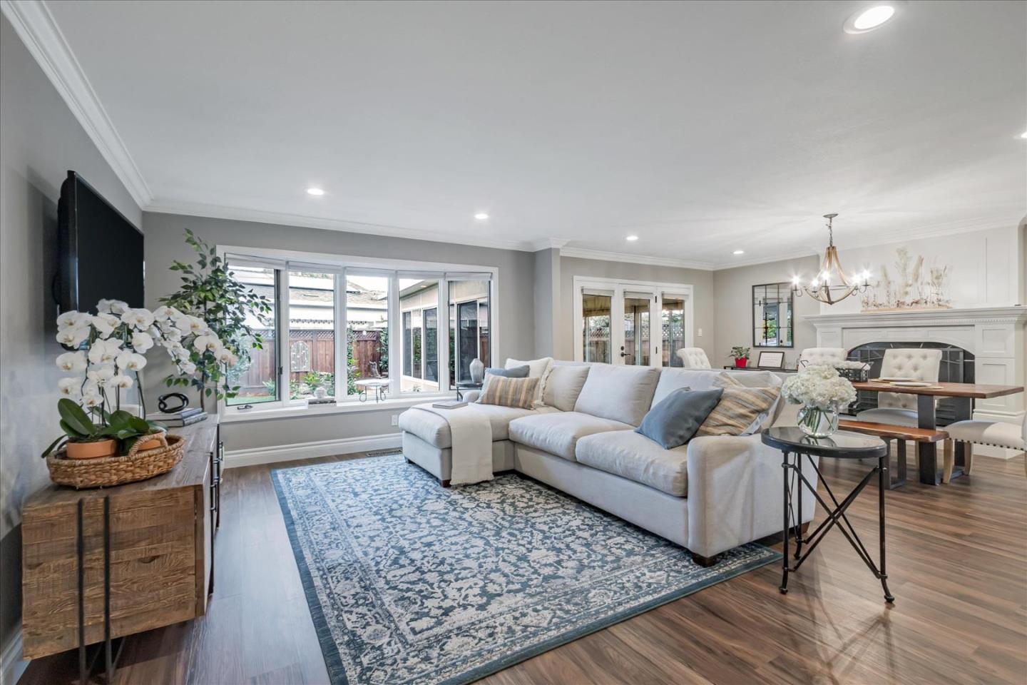 Neighborhood Neighborhood-5